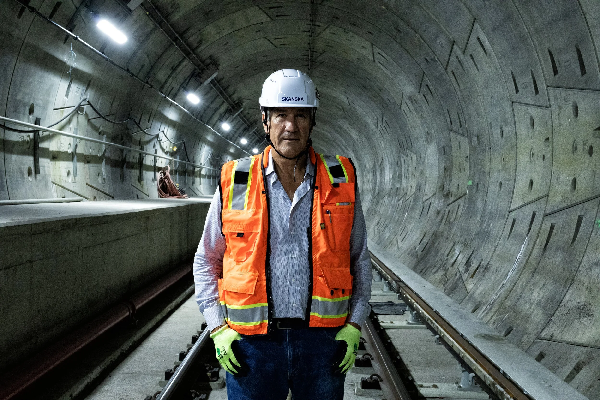 _14A7226.MIKE IN TUNNEL 2 copy.SM web.jpg