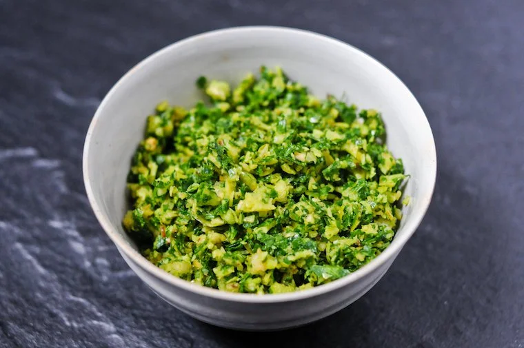 Gremolata For extra taste and crunch, add chopped walnuts to lemon zest and minced garlic and parsley gremolata that you sprinkle on top ofbraised lamb shanks or veal dishes! If you are in a hurry, just mix chopped walnuts and parsley, and ready to go as in photo below.