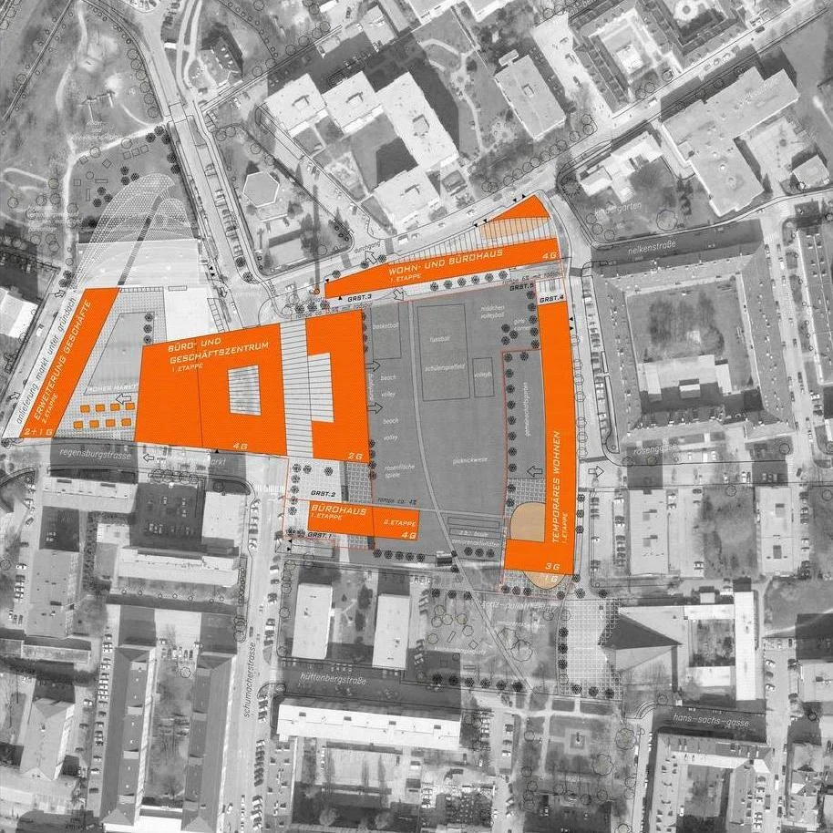   marktplätze sind bereiche von städten, die reisenden oft in erinnerung bleiben, da sich in ihnen urbane lebendigkeit manifestiert. sie befinden sich oft an speziellen orten im städtischen konglomerat – in engen, labyrinthischen gassen, auf historis