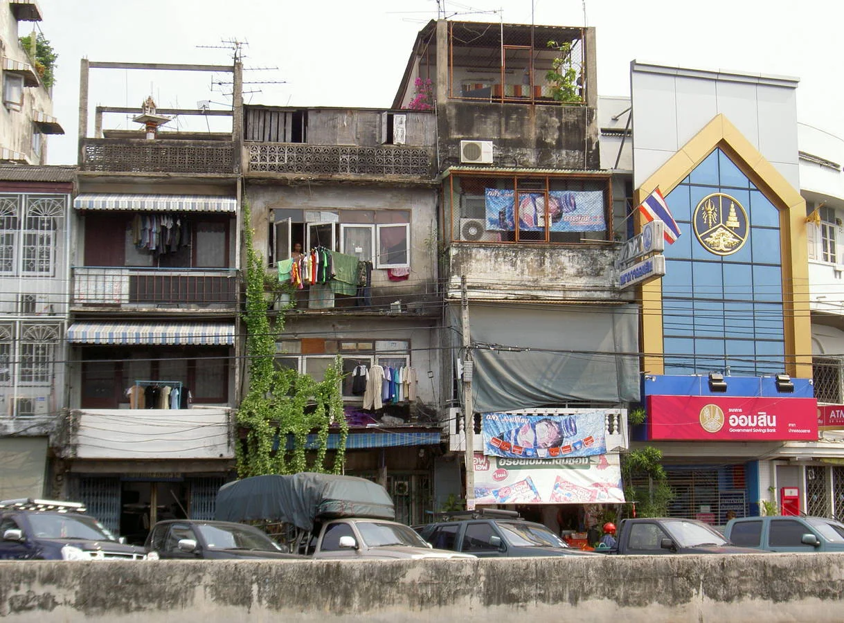 bangkok-neighbours.JPG
