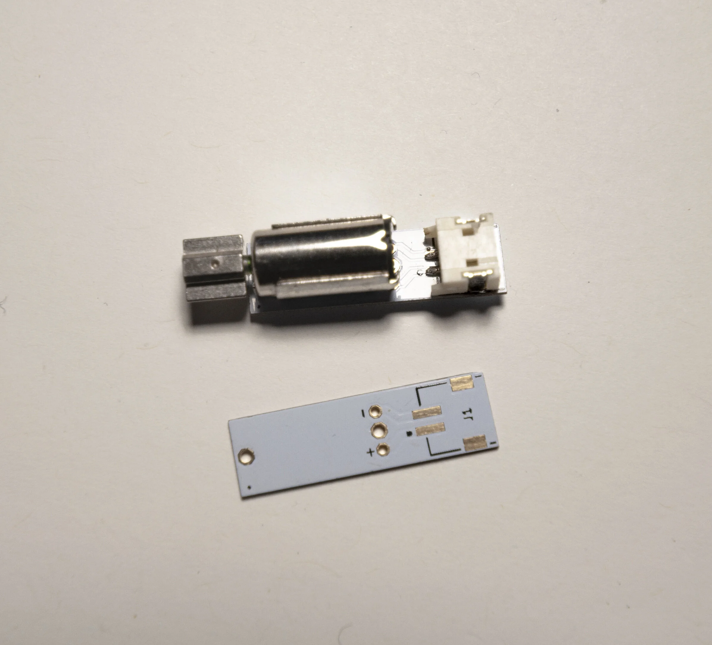 Motor and its circuit board