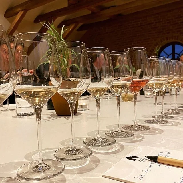 Bubbles @ Wanås - ManyThanks to  @dryckesbutiken @ida_apan for a great tasting and lovely evening with you 🥂🍾 #wanås #wanas #wanasrestauranthotel #wanåsrestauranthotel #organic #gastrohotel #boutiquehotels #artinnature #champagne