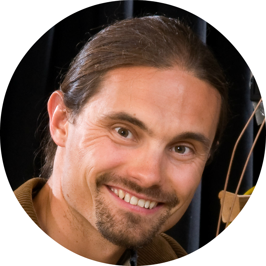 Prof. Lukas Chrostowski