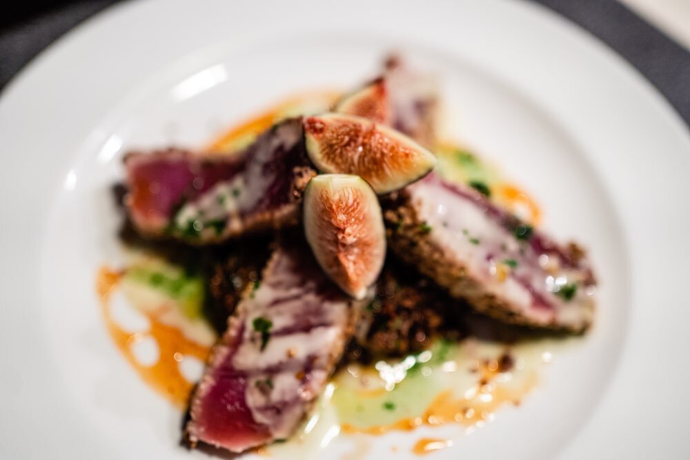  tuna steak, roasted pistachios over organic quinoa topped with fresh figs, Trattoria Moma, Italian cuisine 