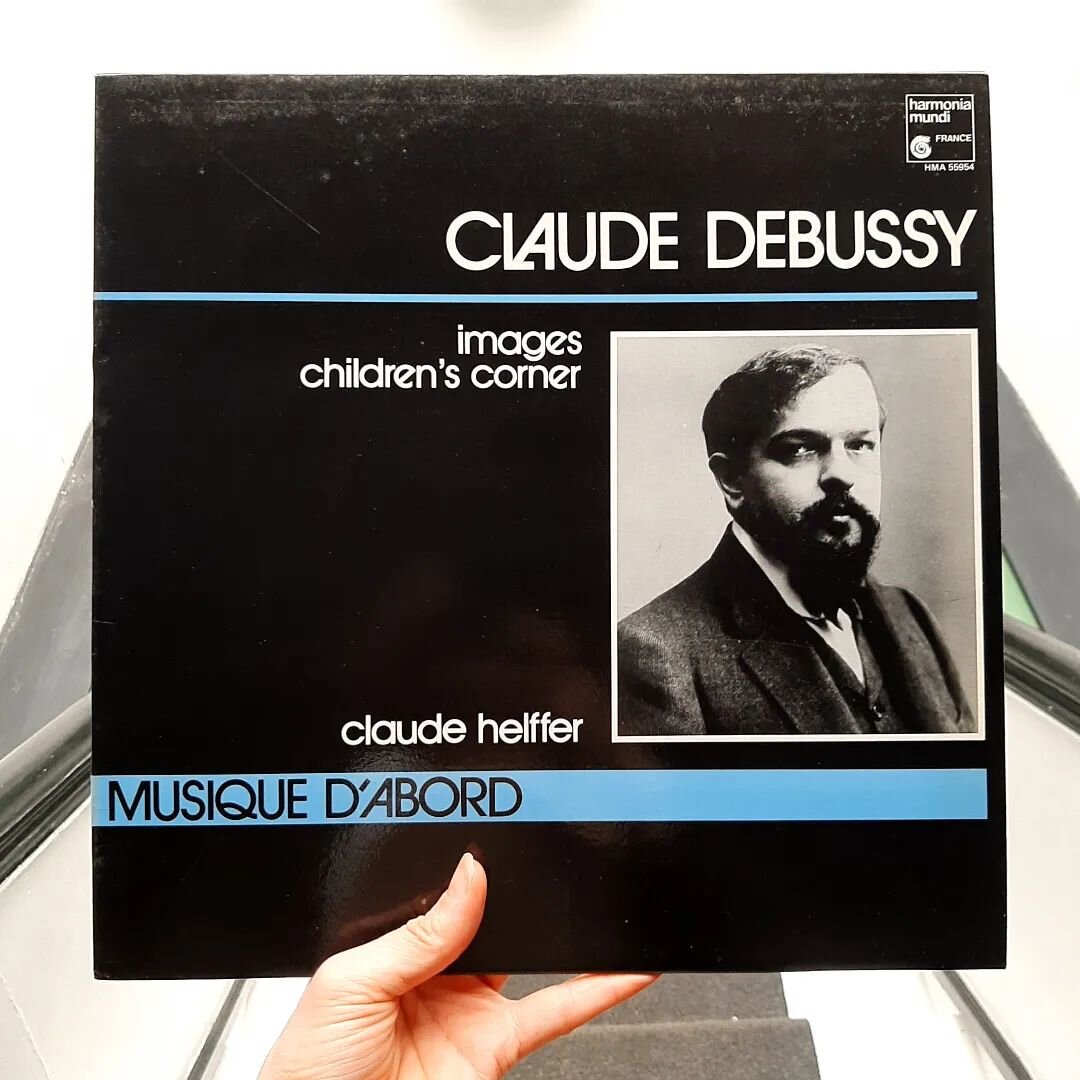 ❕❕RECORD OF THE DAY ❕❕
This record features two collections of Claude Debussy&rsquo;s compositions for piano: Images and Children&rsquo;s Corner. The latter collection is particularly interesting, as it&rsquo;s six compositions written for his young 