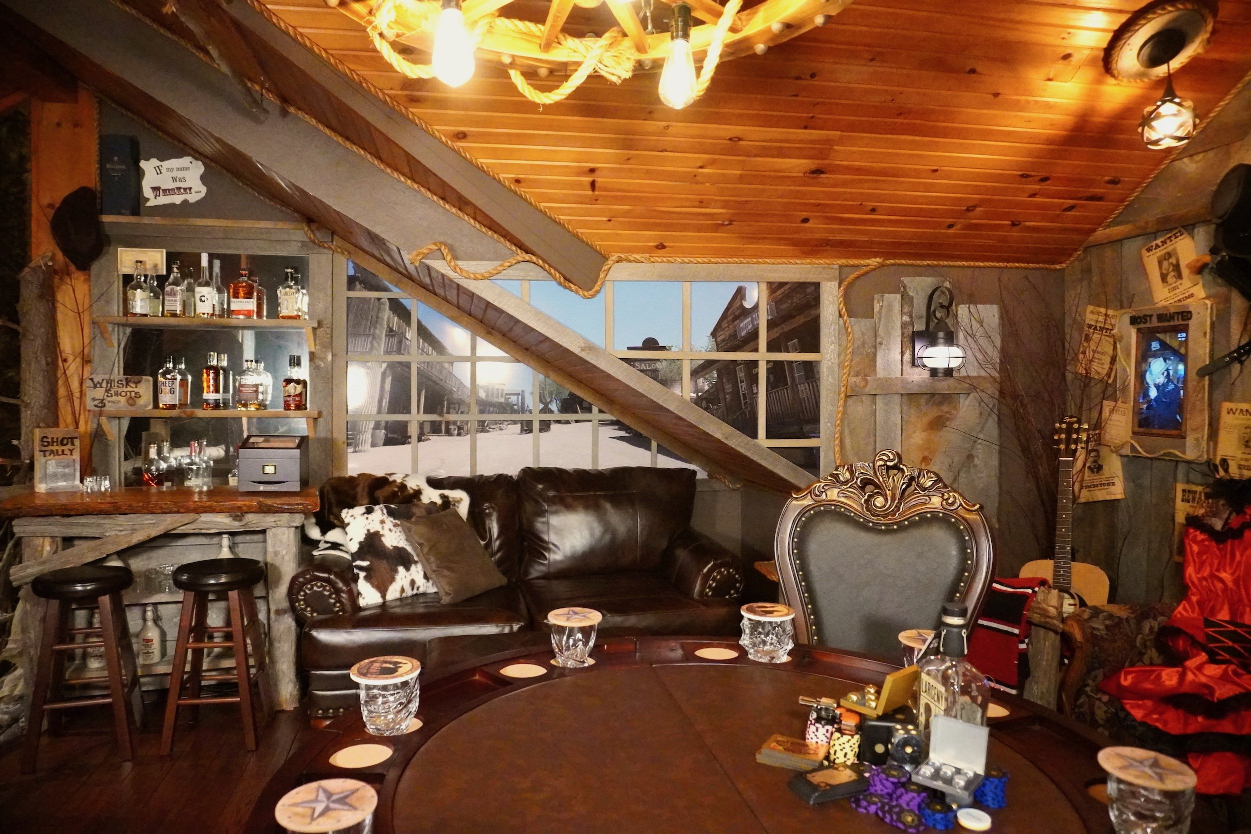 Saloon 10.jpeg