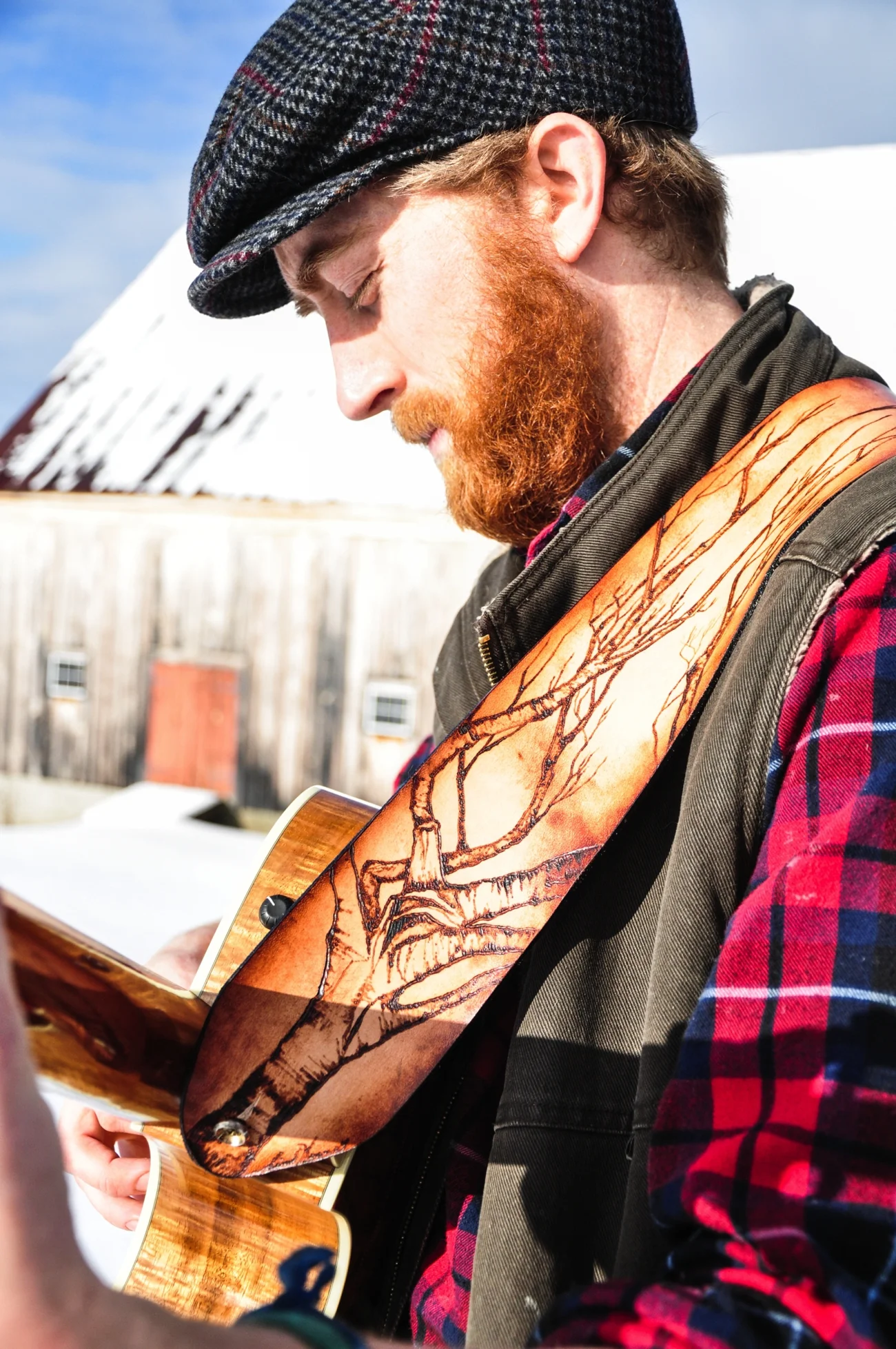 pyrography-tree-and-leaf-guitar-strap-1097.jpg