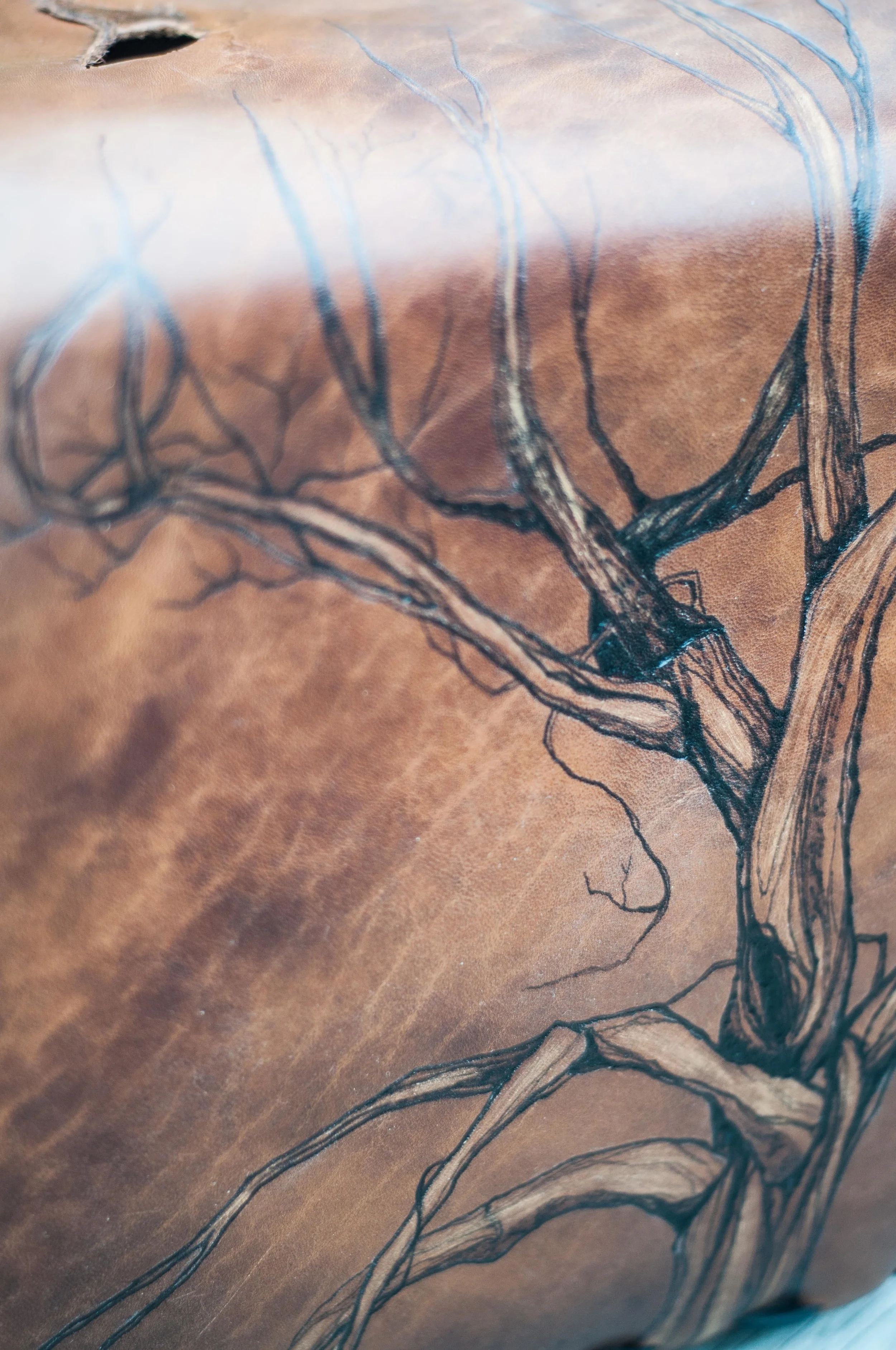 burnt-tree-leather-bag-raw-edge-front-3-2.jpg