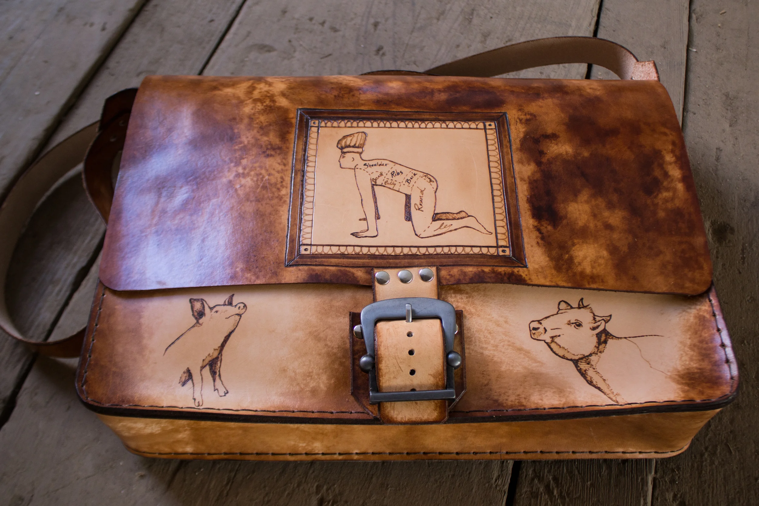 customised leather bag