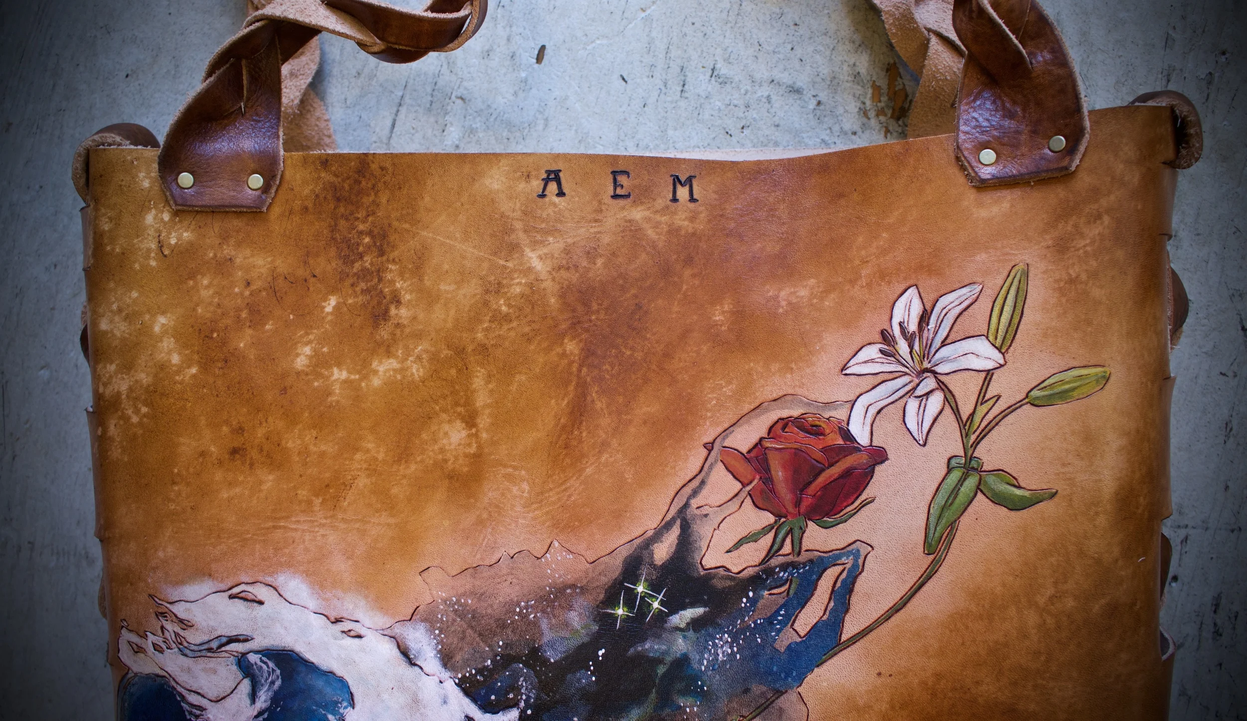 wave space flowers leather tote12.jpg