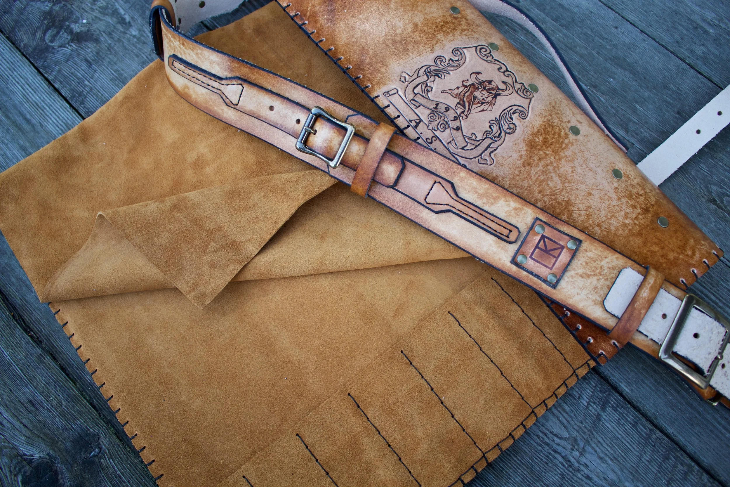 Raging Bull Knife Roll 3.jpg