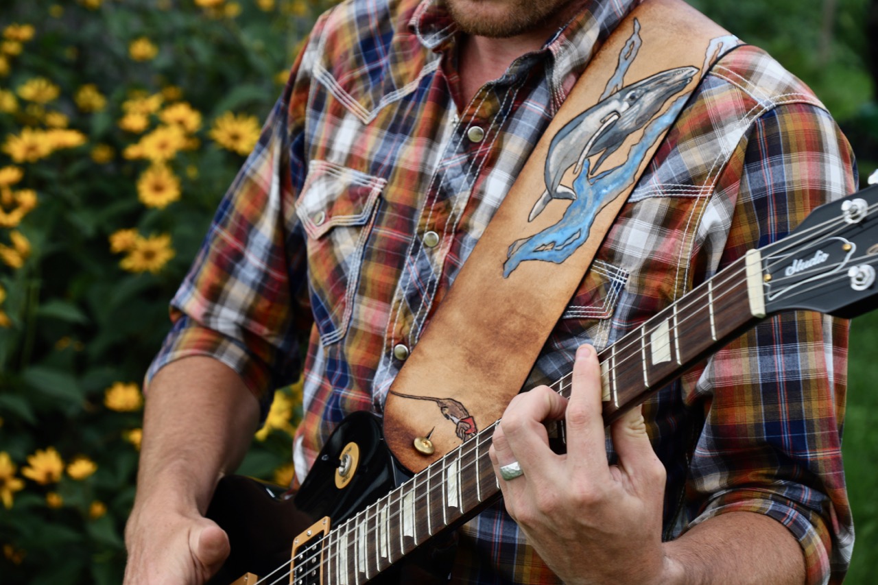 whale guitar strap 