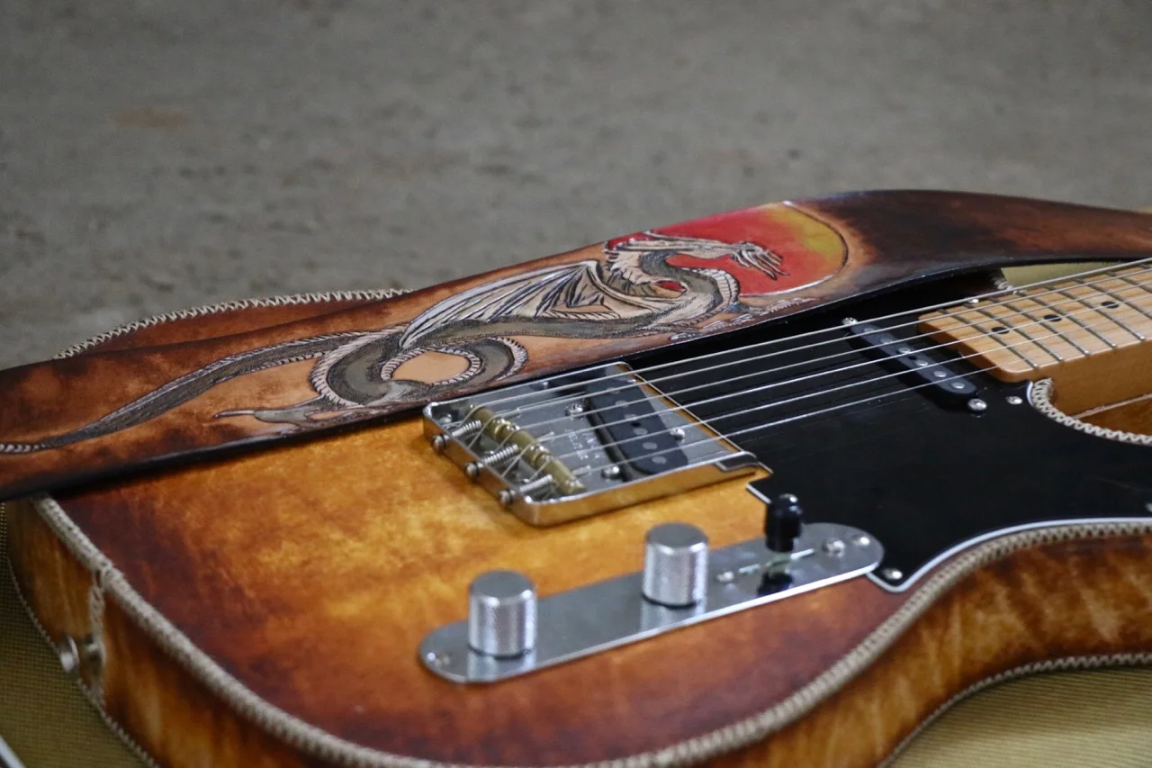 Dragon guitar strap 1.jpg
