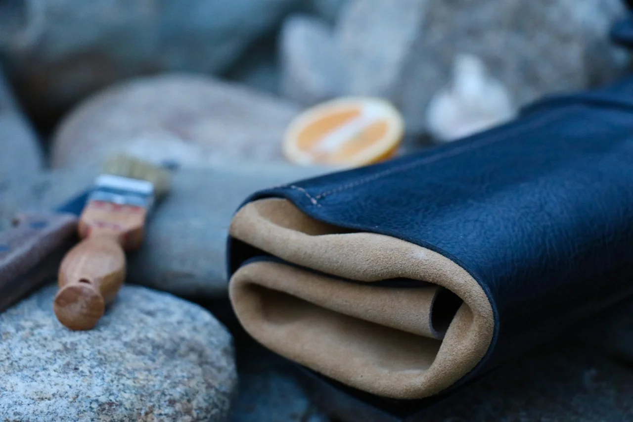 Black Leather Knife Roll