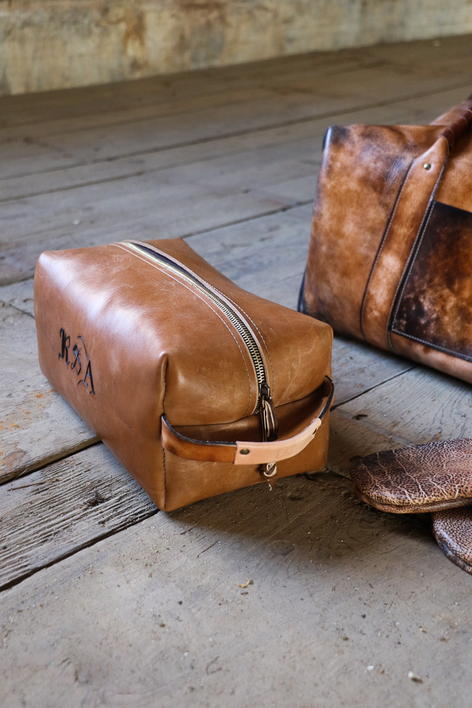 Personalized leather dopp bag
