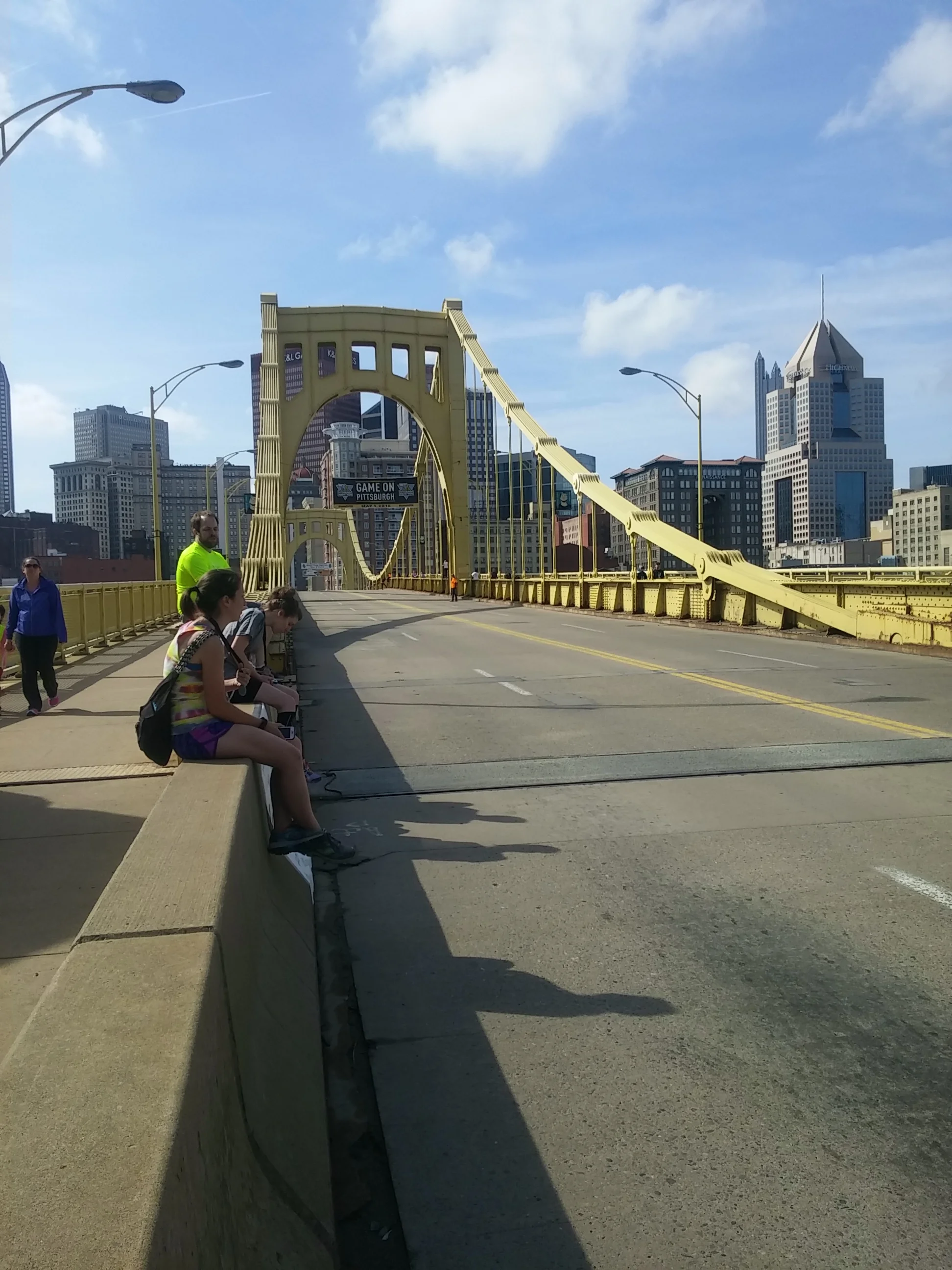 The bridge 24 hours before the marathon. I was waiting for the next wave of Kids of Steel .
