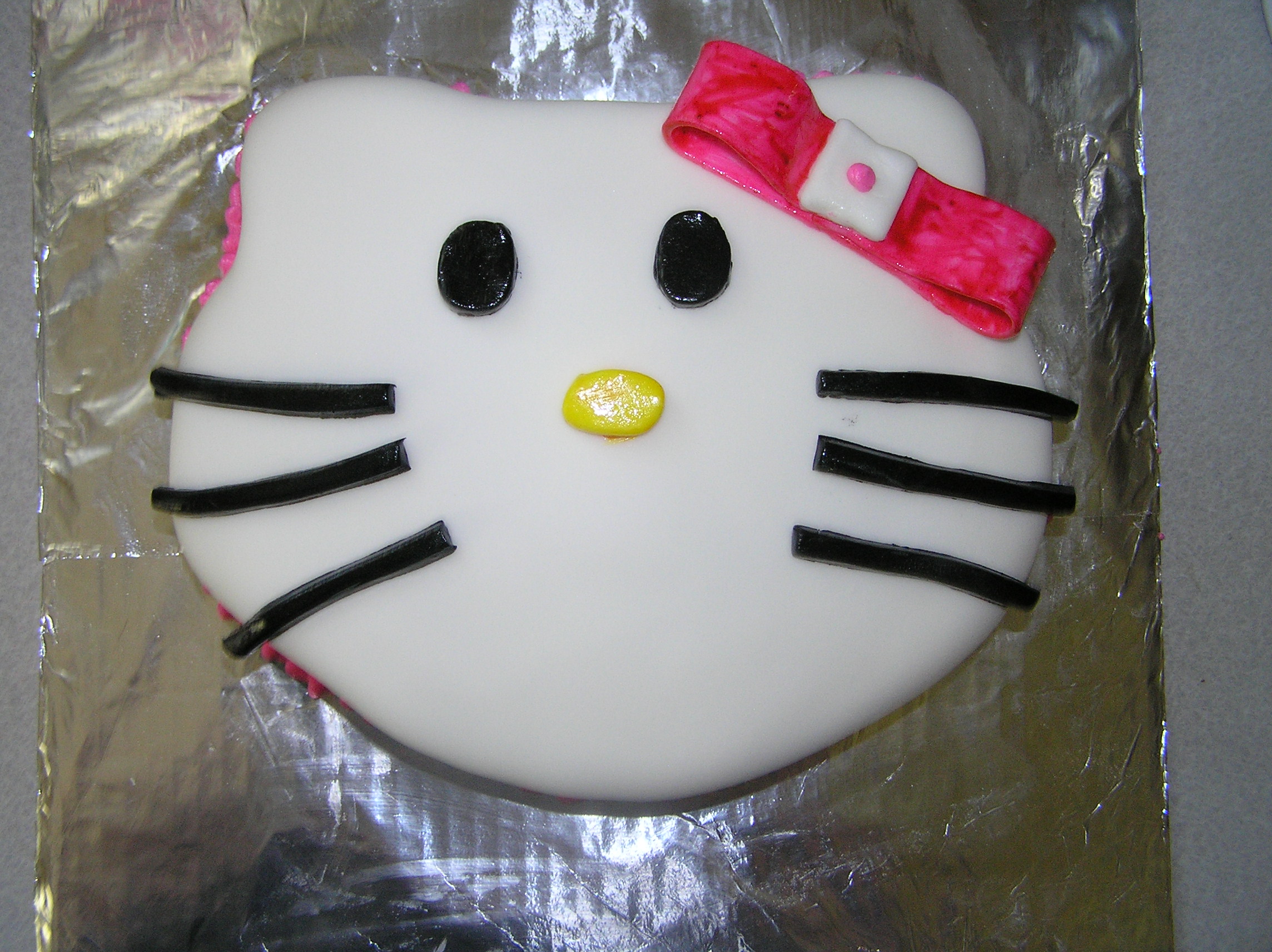 7) Hello Kitty: A dear friend requested this cake for his wive's birthday and by all the stupid fates aligning, he was in a coma on her birthday. So I brought the kitty to the hospital because he would have wanted that. RIP, Bret. 