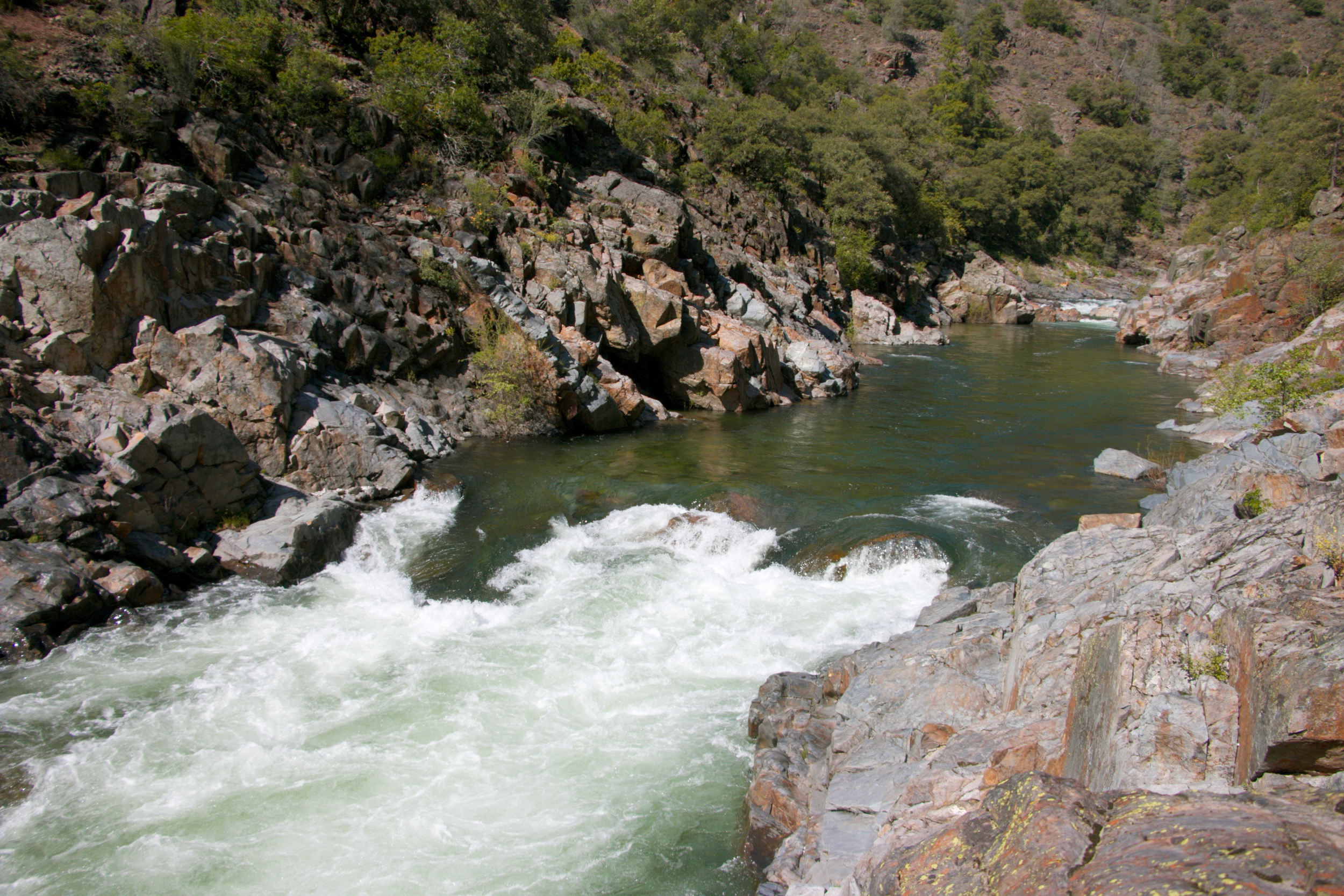 yuba river 16-05-02.jpg