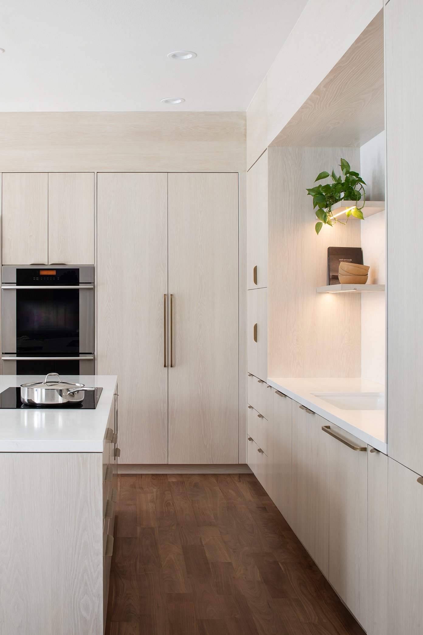 JAGA_SandDune_MBob_KitchenHall_Lights_WEB.jpg