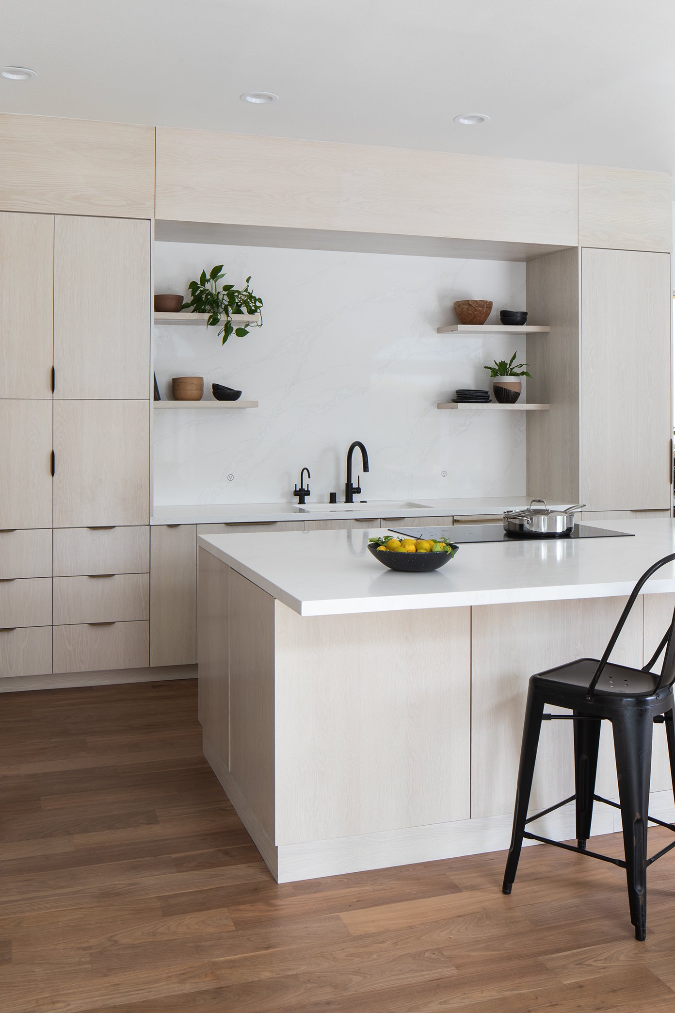 JAGA_SandDune_MBob_KitchenSlice_WEB.jpg