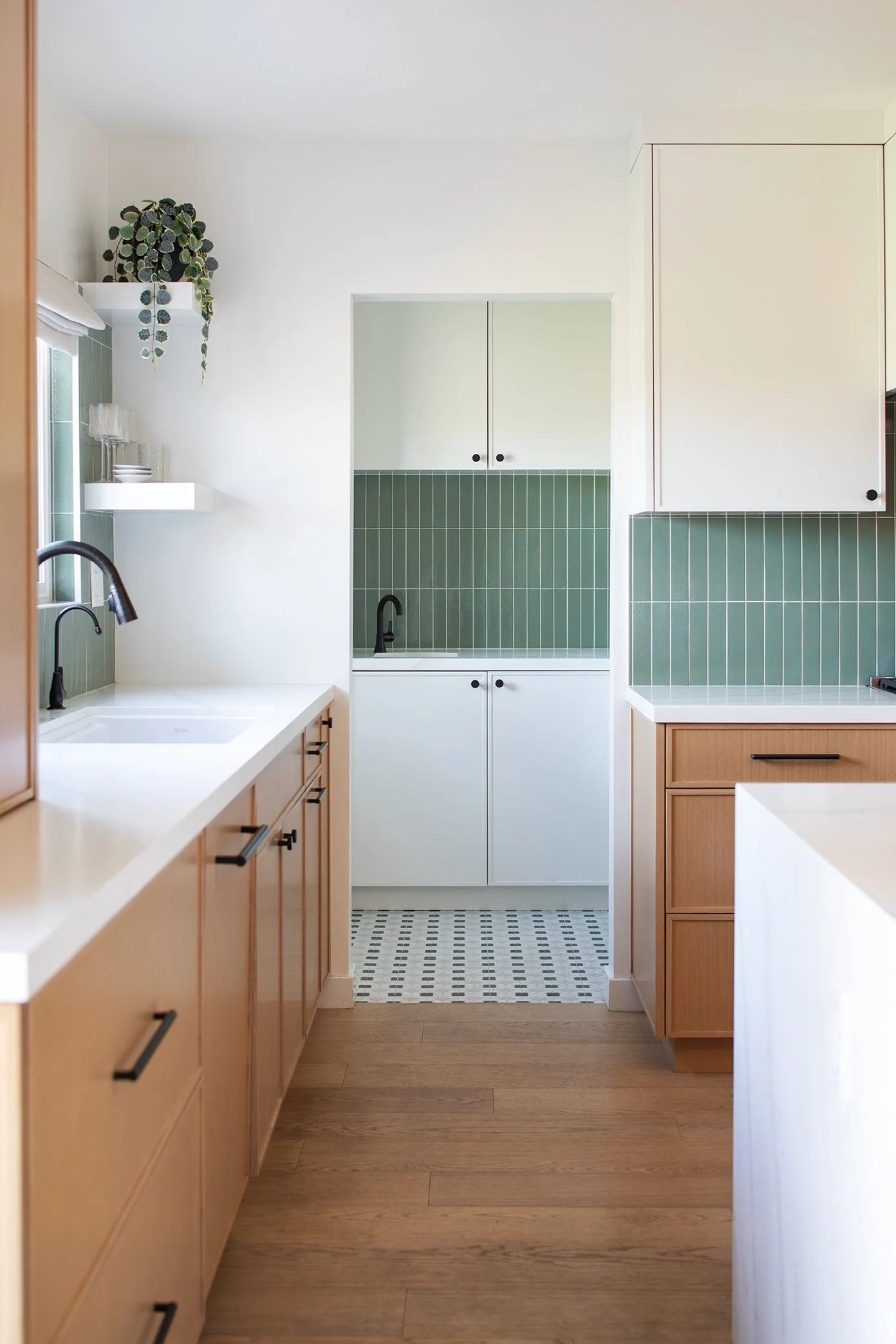 JAGA_Oregon_MeghanBob_KitchenHall_WEB.jpg