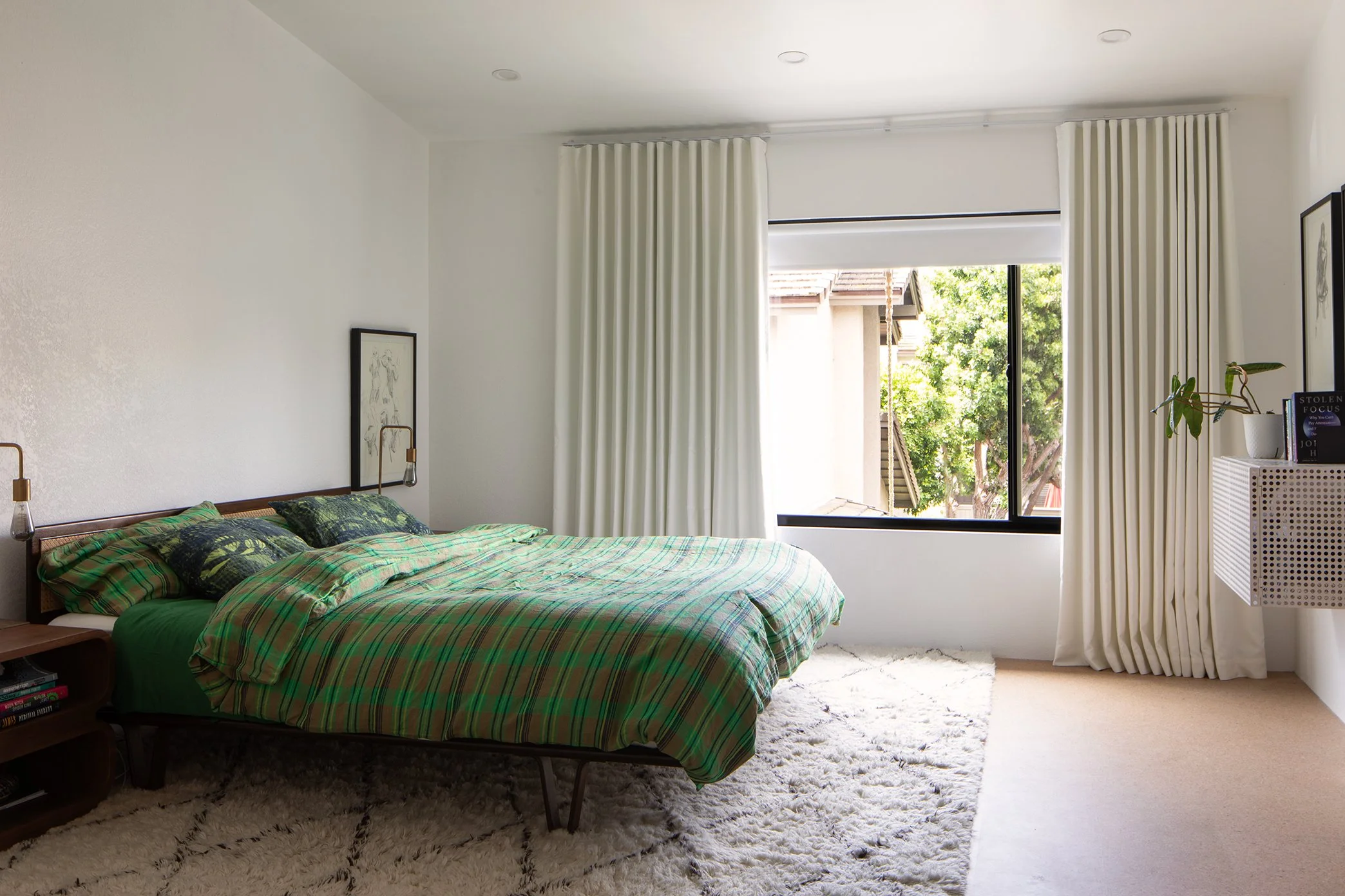 JAGA_Irivine_MeghanBob_PrimaryBedroom_WEB.jpg