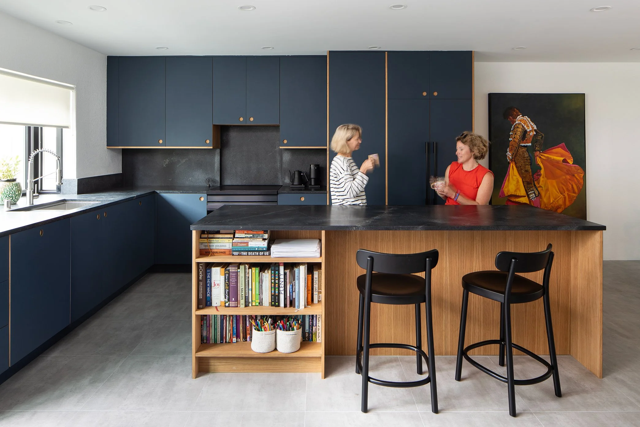 JAGA_Irivine_MeghanBob_KitchenStraight_Portrait1_WEB.jpg