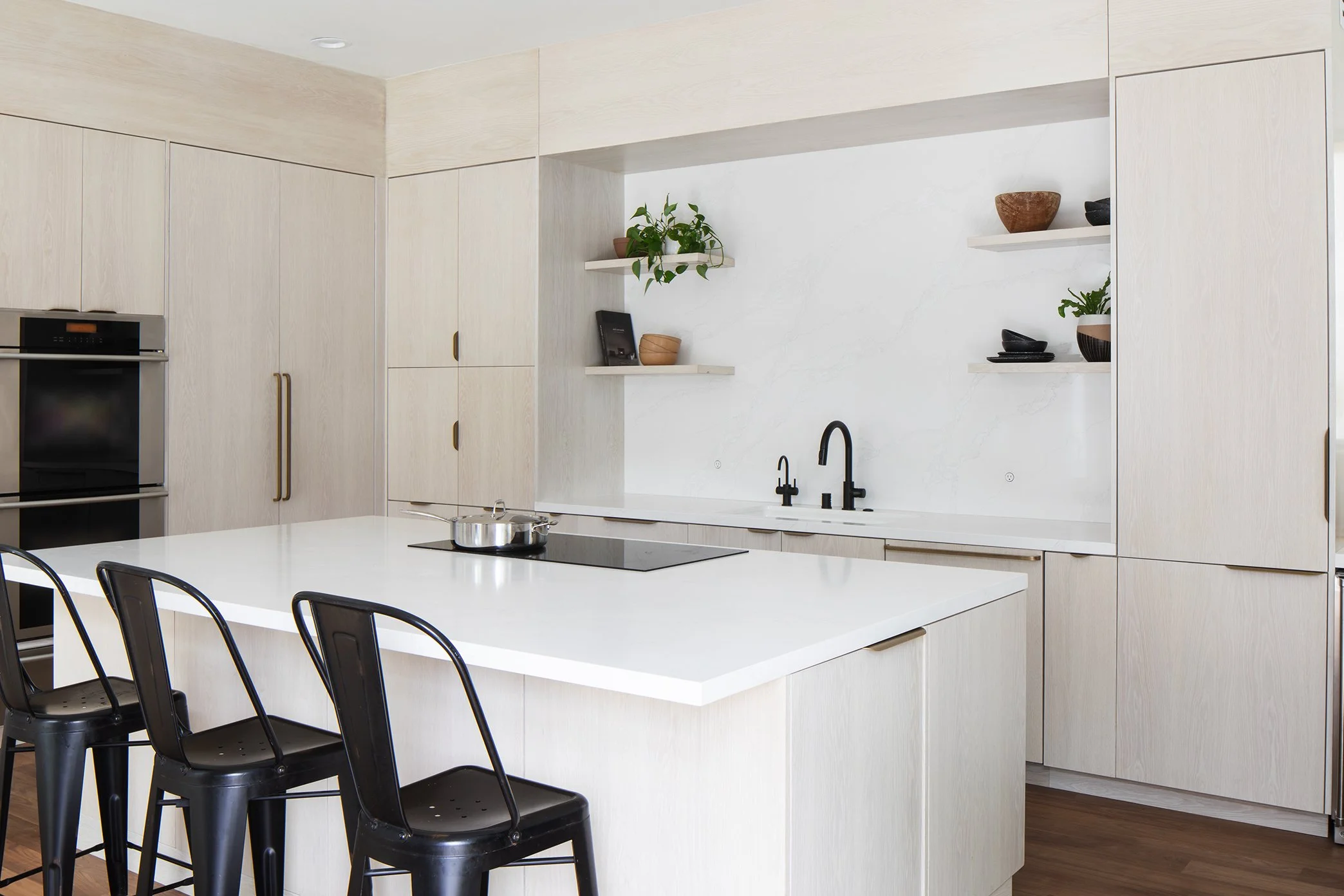 JAGA_SandDune_MBob_KitchenAngle_WEB.jpg