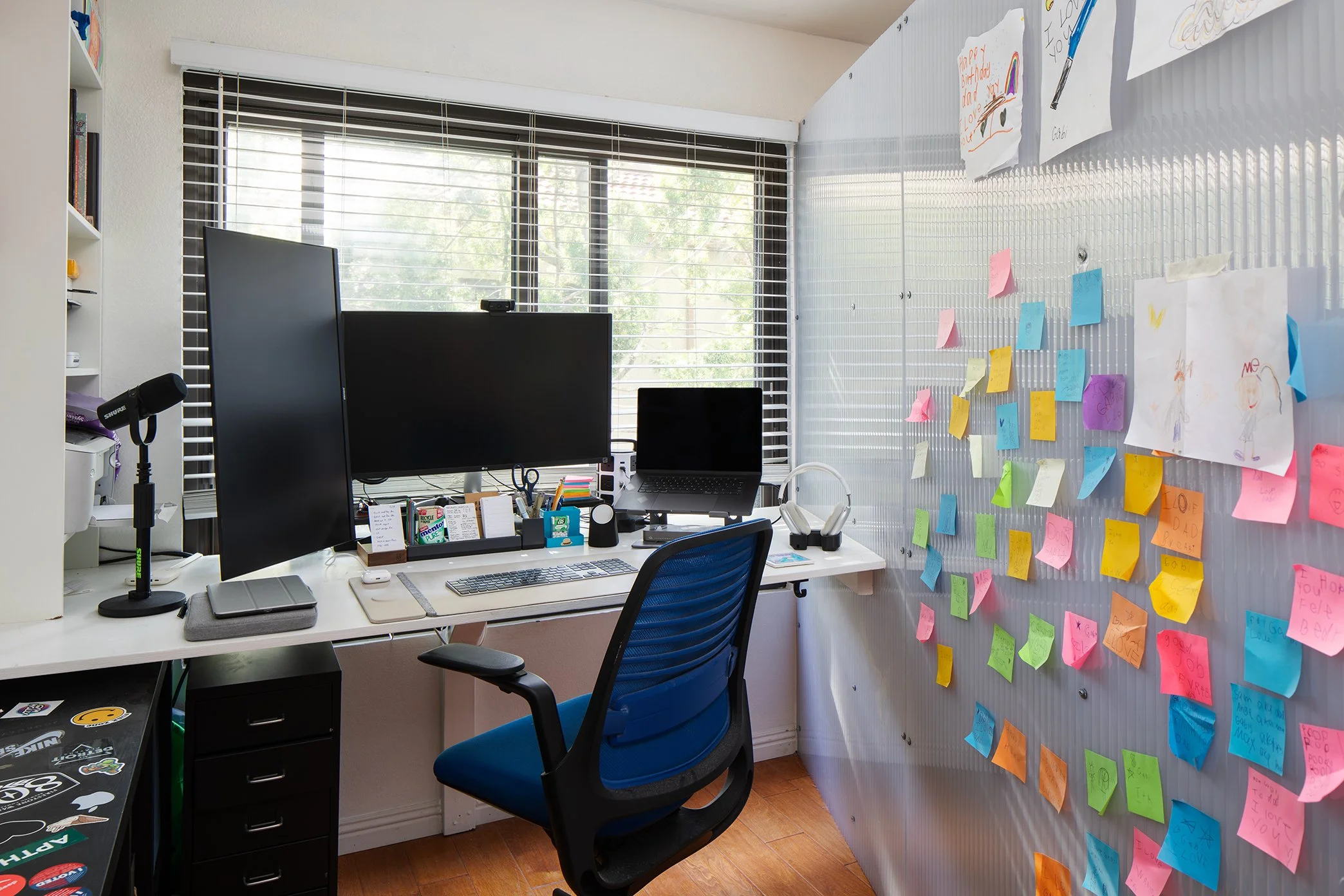Greenspan_STUDIO_2025_MeghanBob_Desk_WEB.jpg