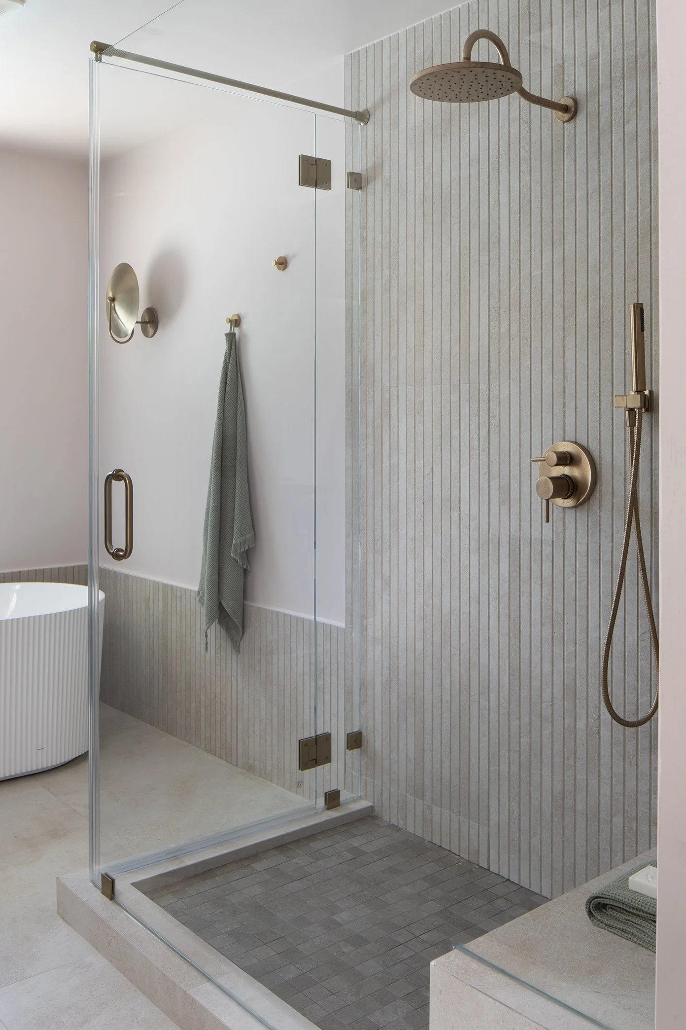 JAGA_SilverEagle_MeghanBob_PrimaryBathShower_WEB.jpg