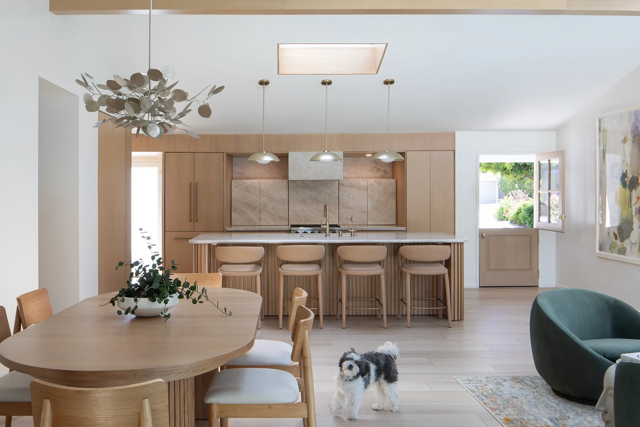 JAGA_SilverEagle_MeghanBob_DiningToKitchen_Dog_WEB.jpg