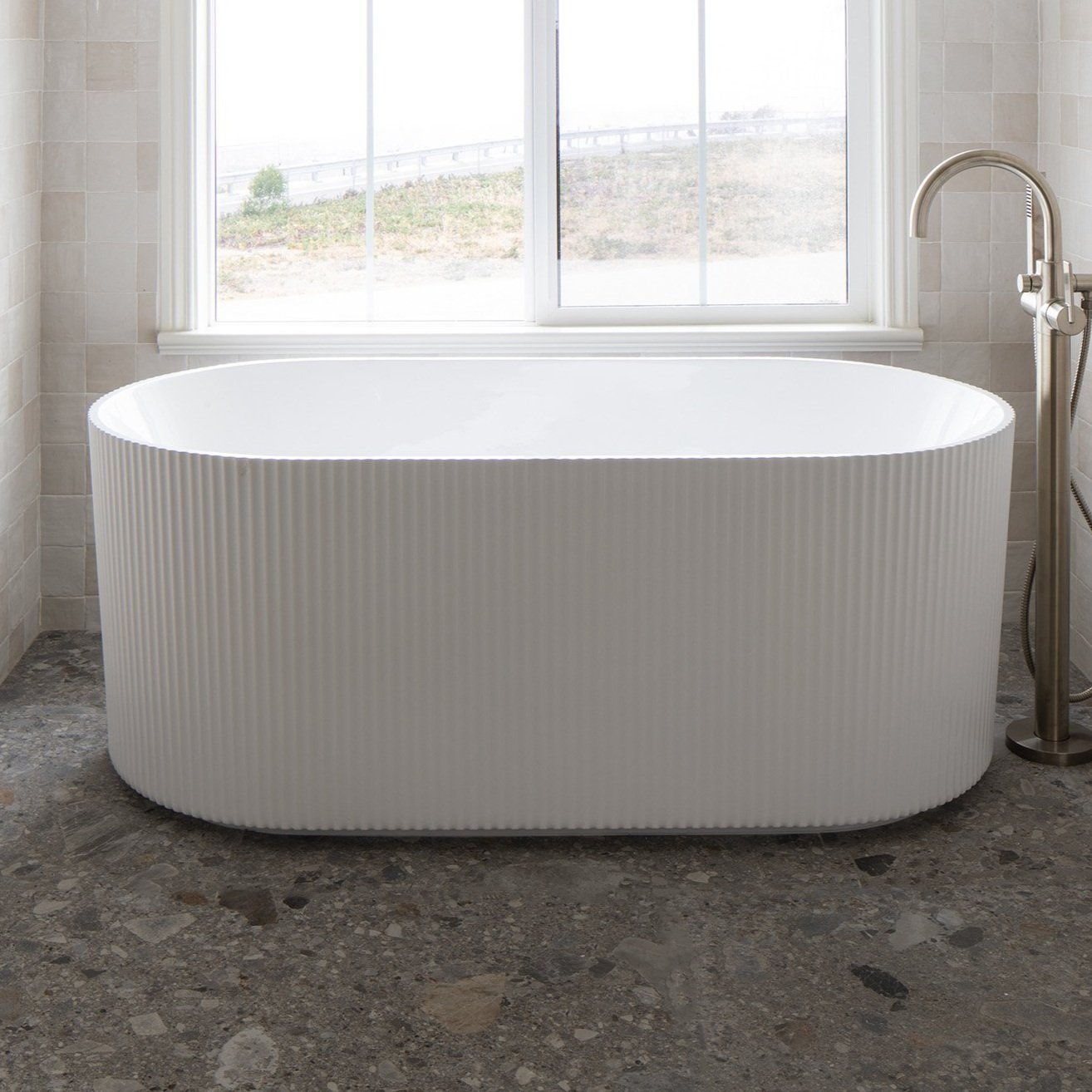 JAGA_Mariposa_MBob_PrimaryBath_WEB.jpg