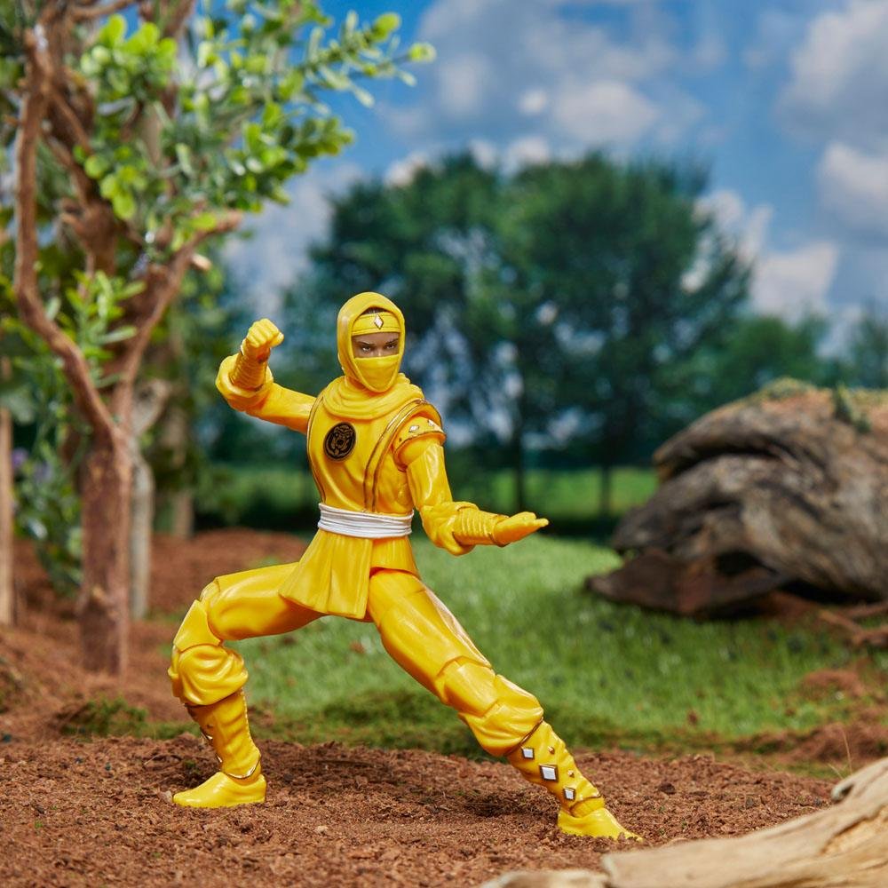 mighty-morphin-power-rangers-lightning-collection-action-figure-ninja-yellow-ranger (1).jpg