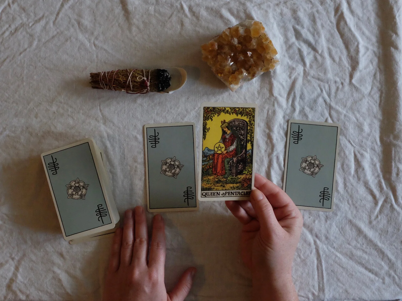 tarot-cards-hands.jpg