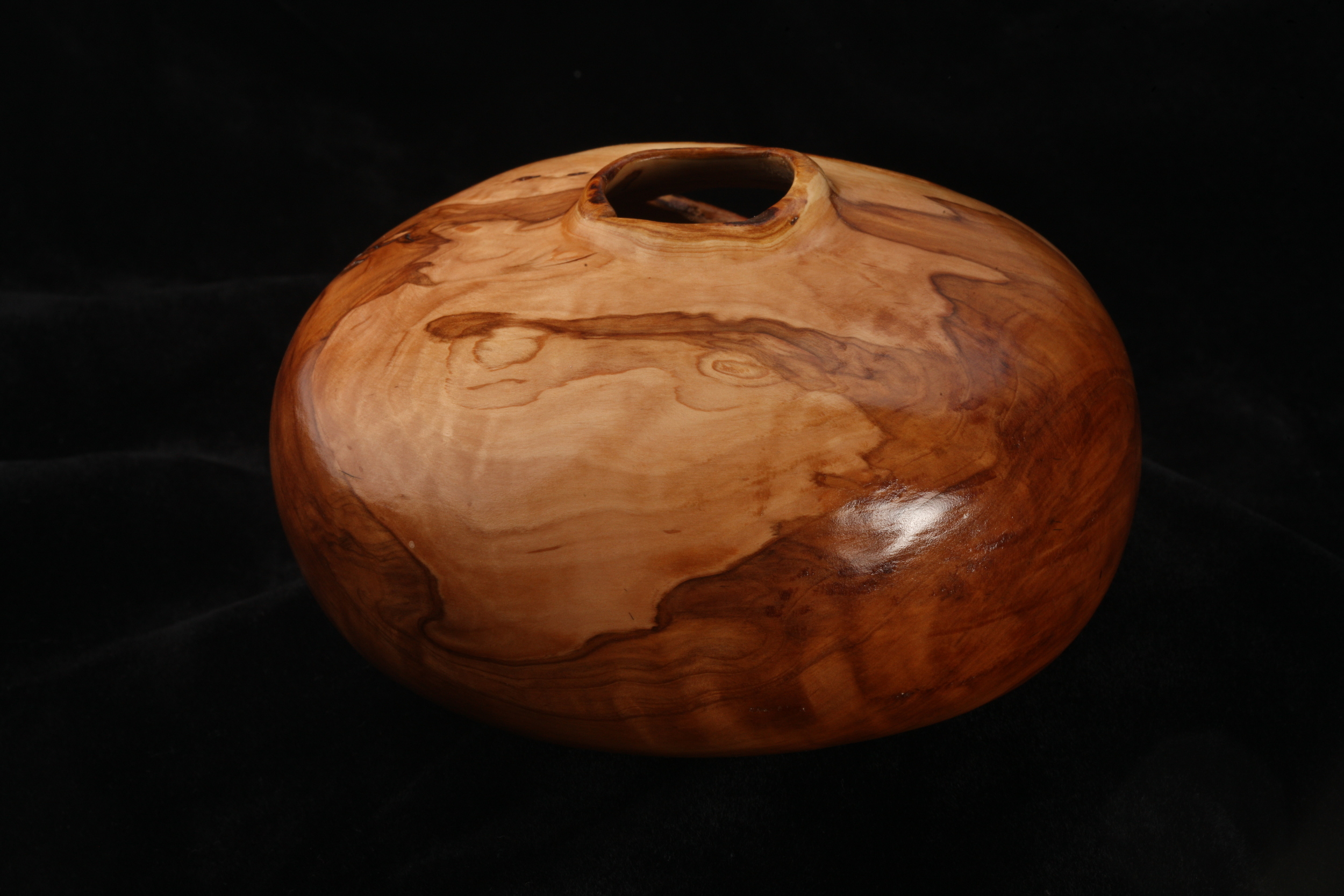Apple Hollow Form