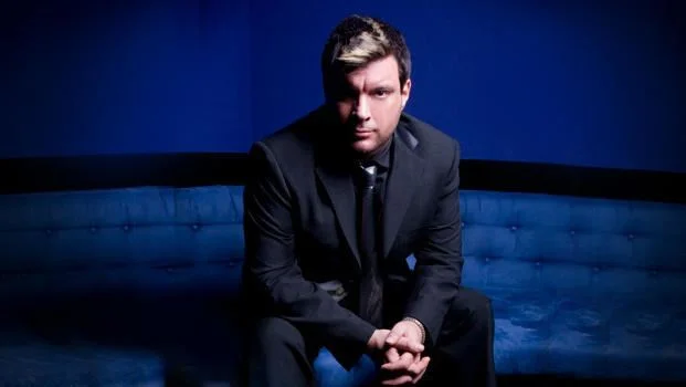 S:4 E:1 JONATHAN PETERS