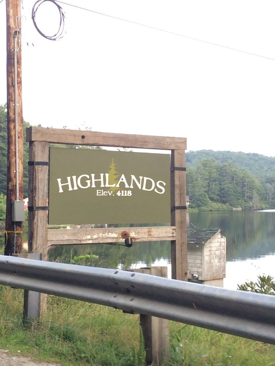 Highlands Sign.jpg