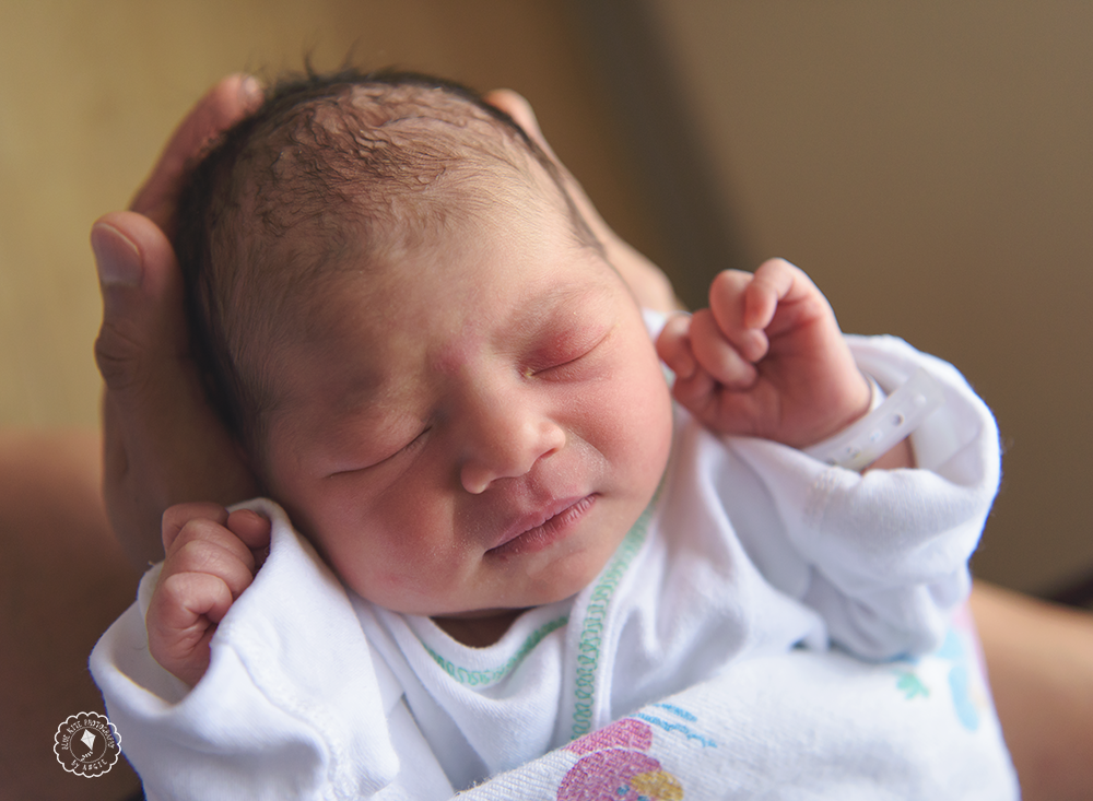 DSC_3258-fresh-48-newborn-session.png