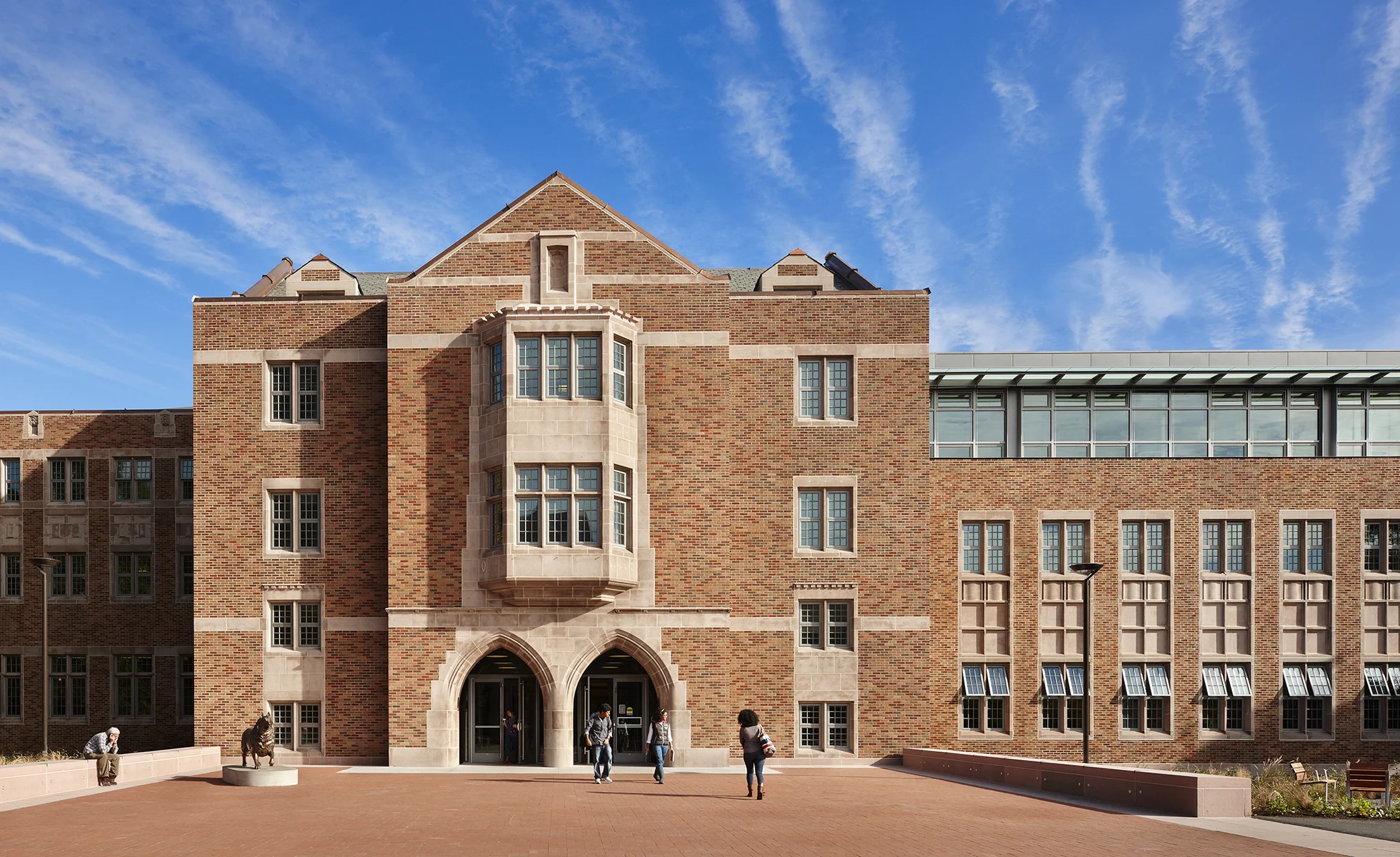 UW_HUB_Photo_Exterior_Benschne