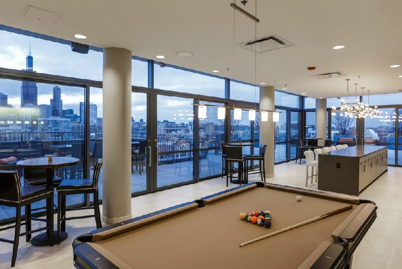 Rooftop Clubroom - Billiard Area