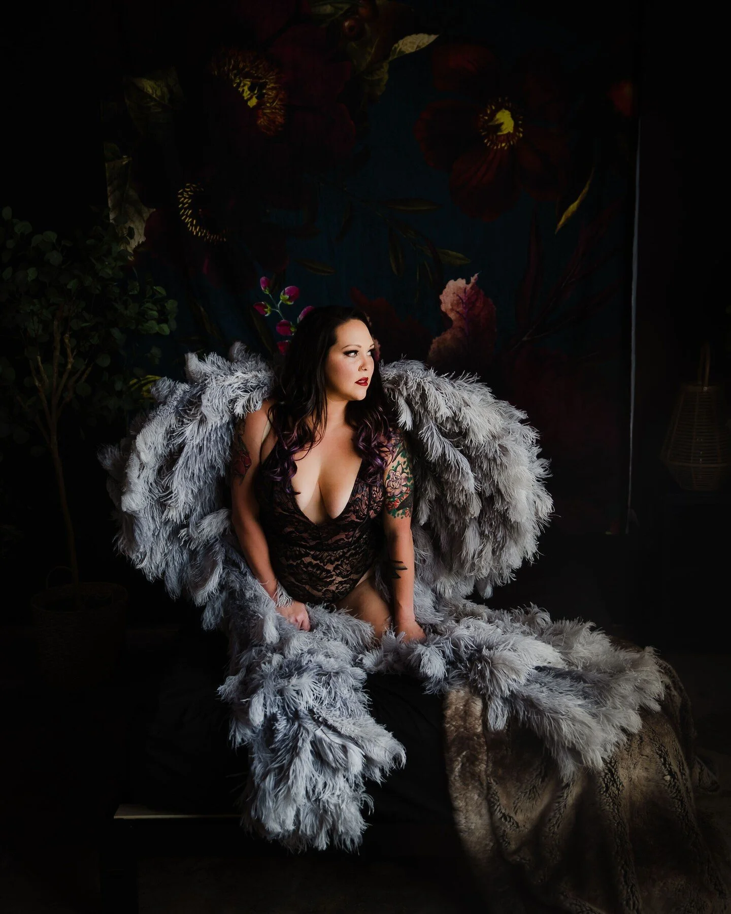 Greetings to all the new faces around here! I'm a boudoir photographer in the Woodlands and in my studio, I create stylish photography collections for women who want to look and feel absolutely gorgeous. Introduce yourself in the comments.
 

#boudoi