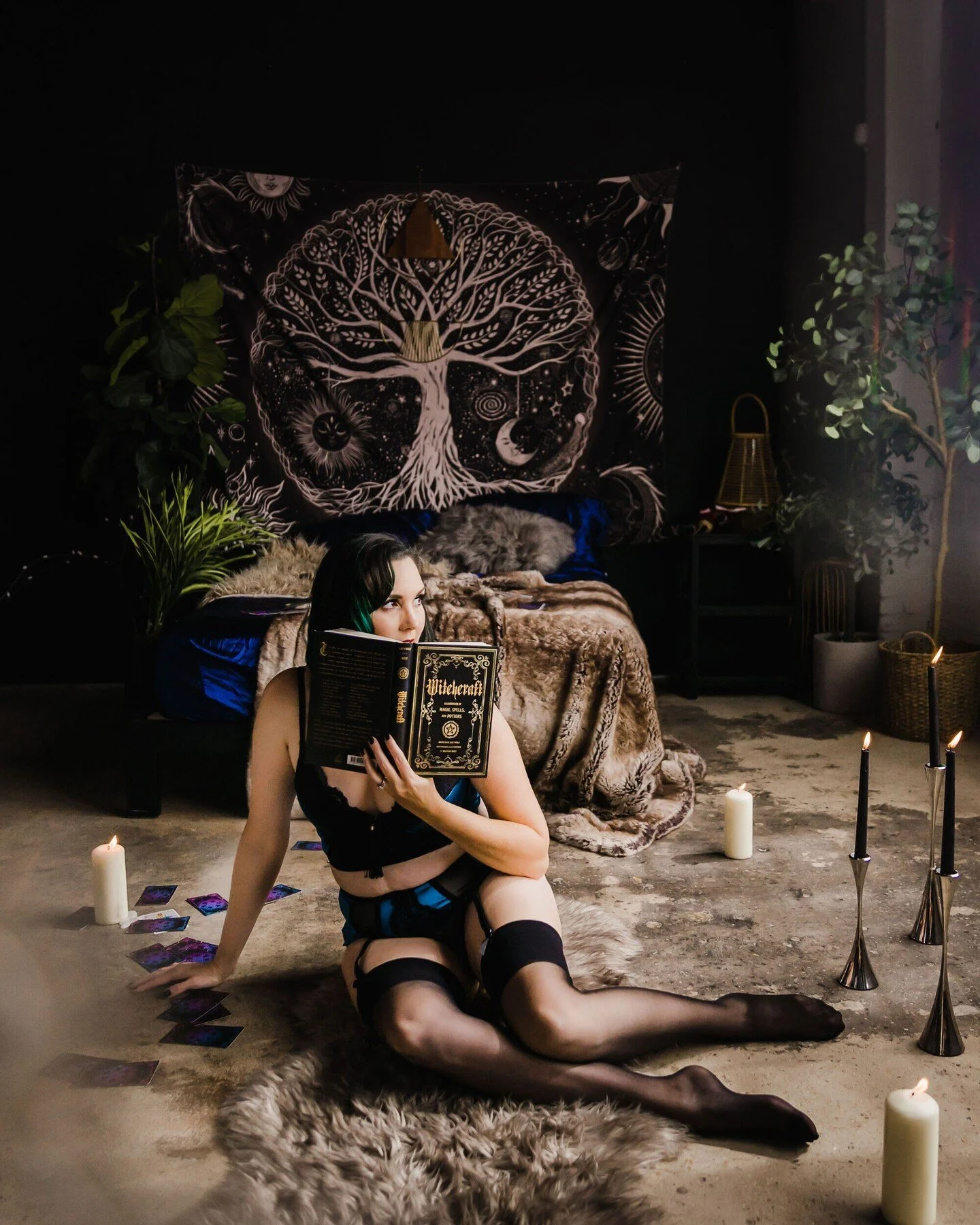 Mischief managed...
Spooky times with www.jbenedictboudoir.com

#boudoir #boudoirphotographer #boudiebabe #lingerie #houstonphotographer #woodlandsphotographer #boudoirstudio #houstontx #houstonphotographer #houstonmodels #springtxphotographer #boudo