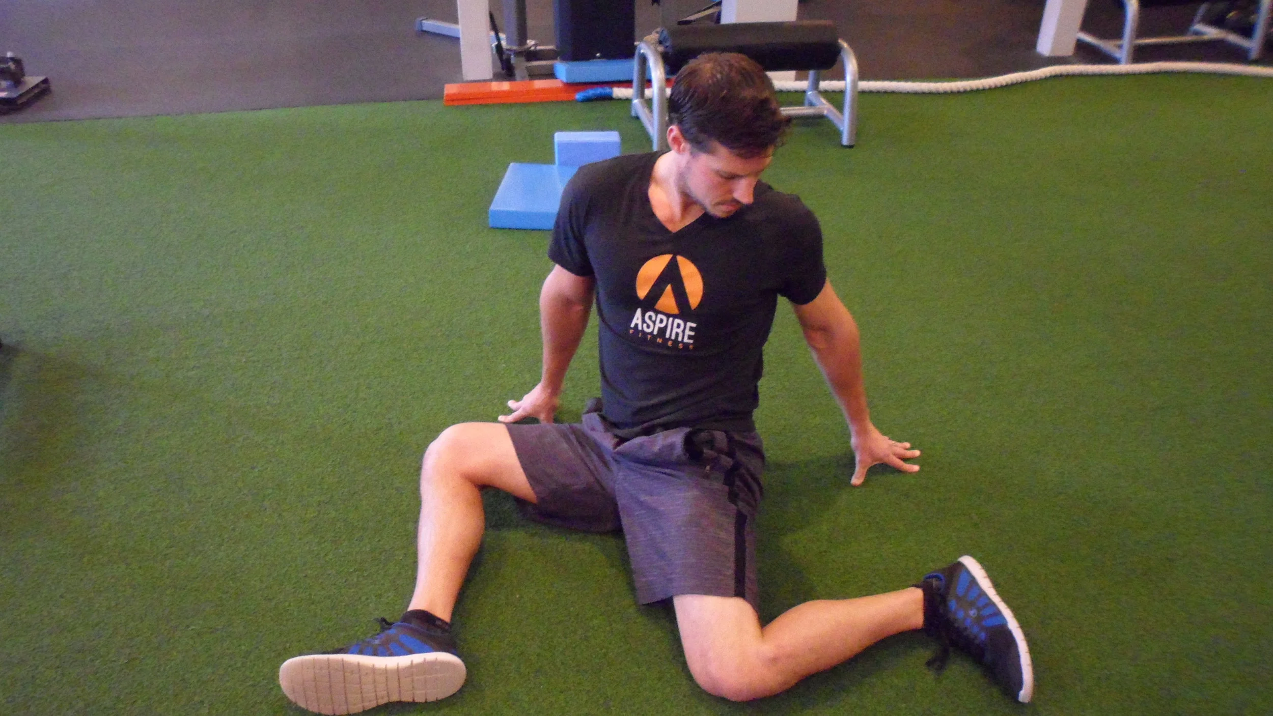 Hurdler position (targeting left hip)