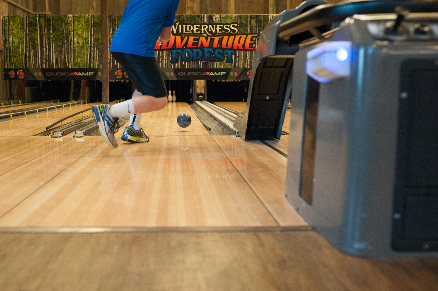 little boy bowling | Huntsville photographer