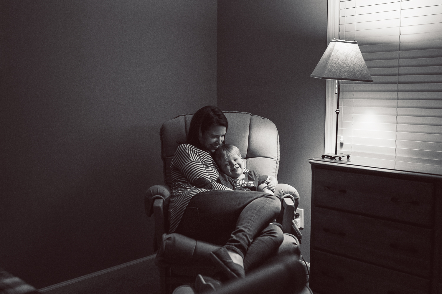 mom and little boy in rocking chair | Huntsville photographer