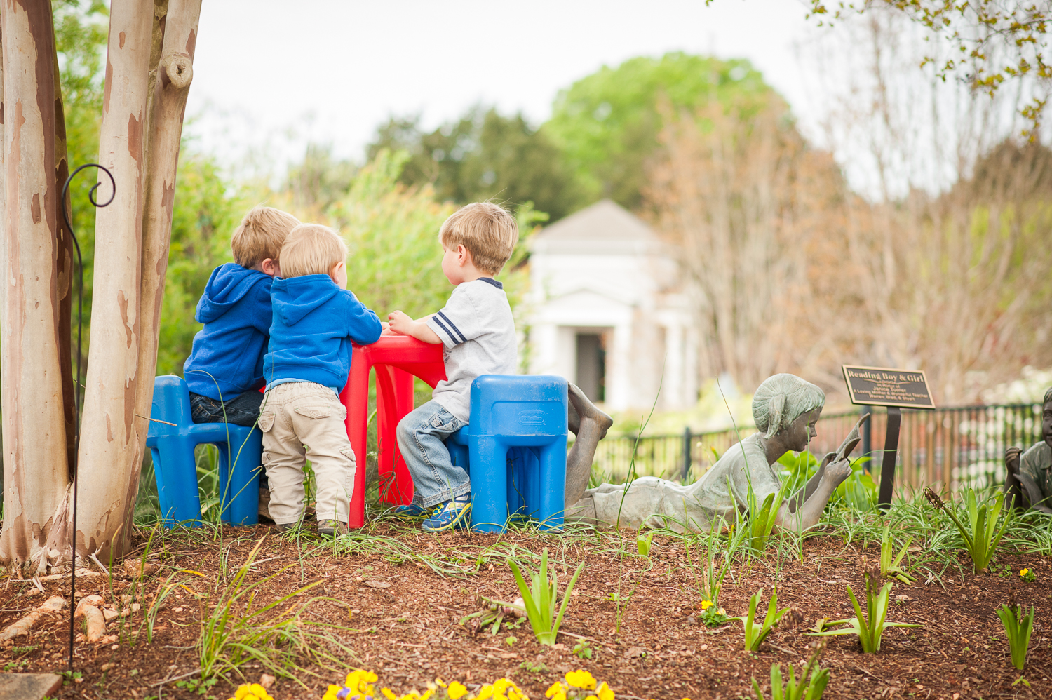 3 little boys at picnic table | Huntsville photographer