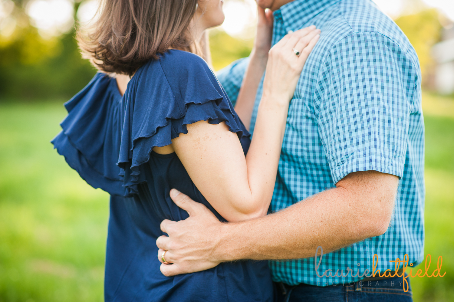 mom and dad at waist | Huntsville photographer
