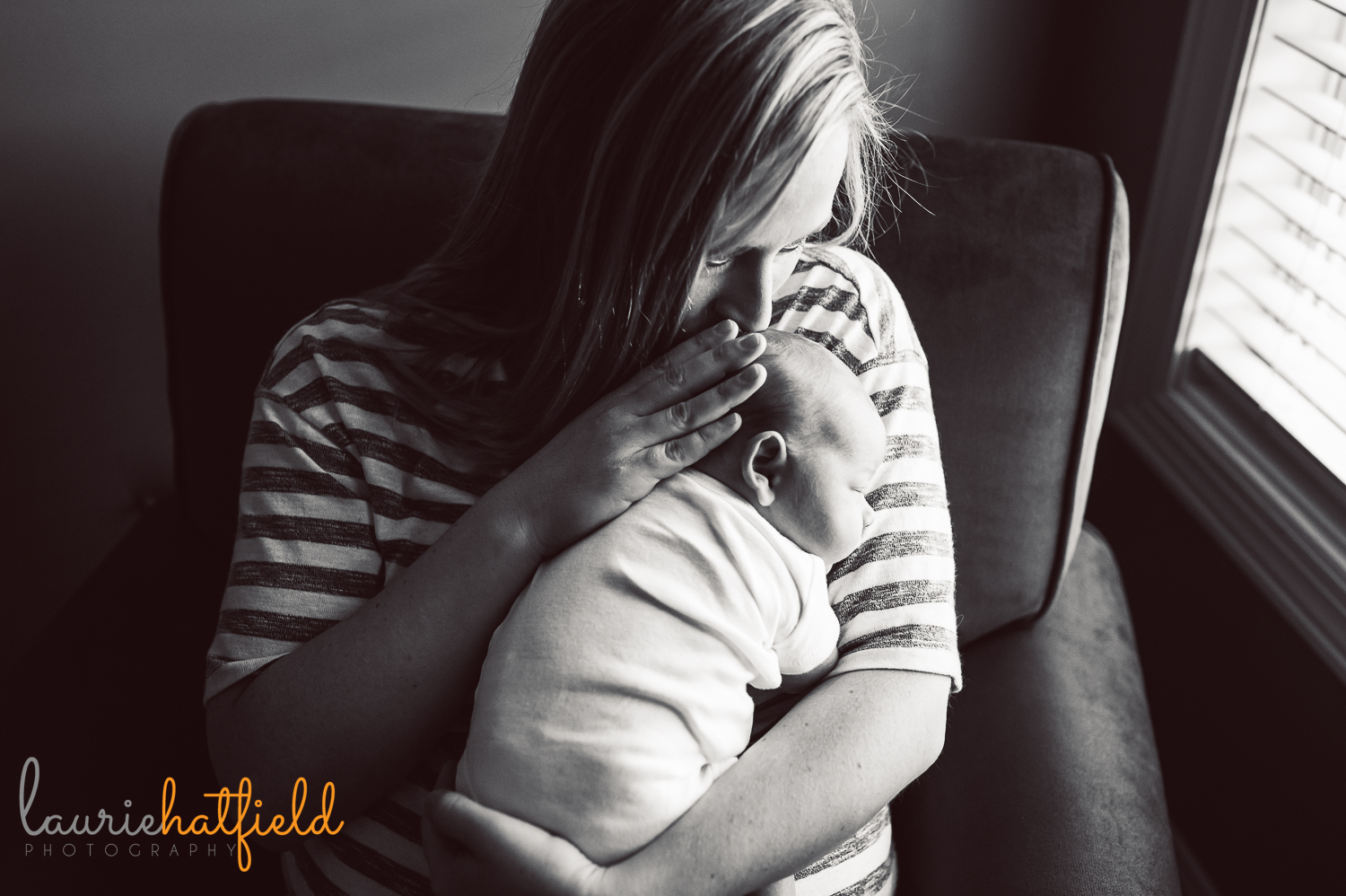 mom kissing new baby | Huntsville newborn photographer