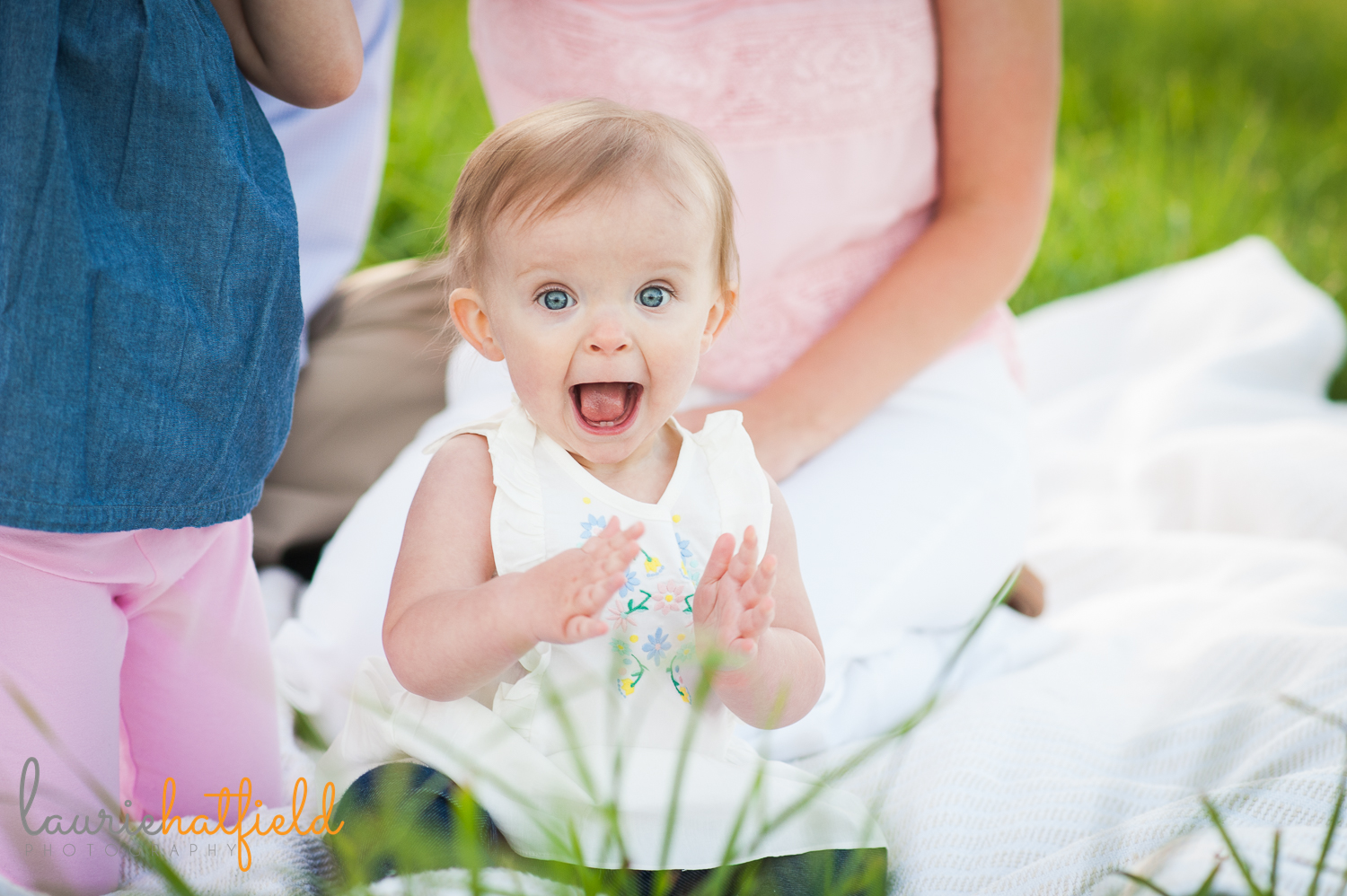 baby girl clapping | Huntsville family photographer