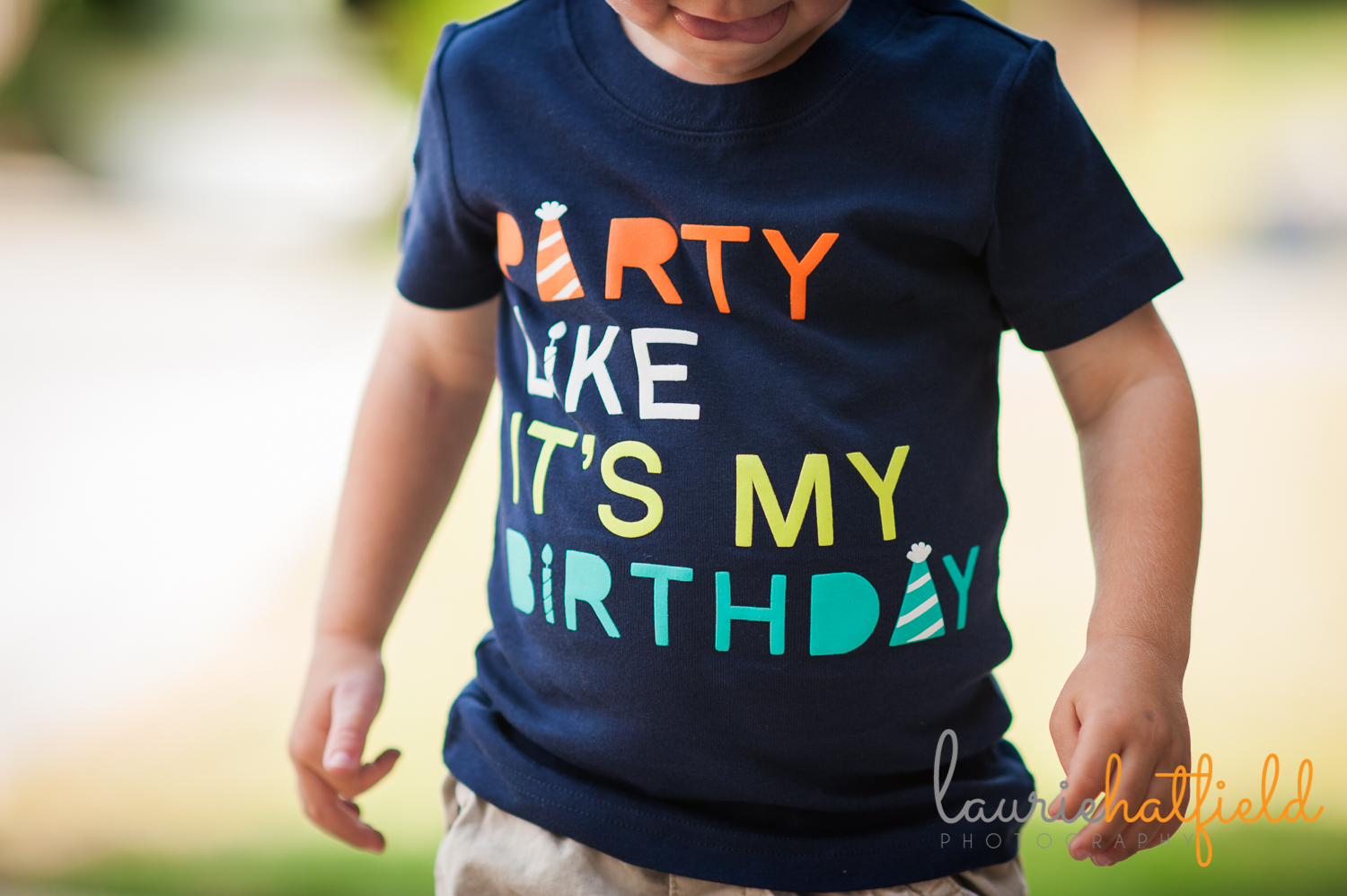3-year-old with birthday shirt | Huntsville photographer